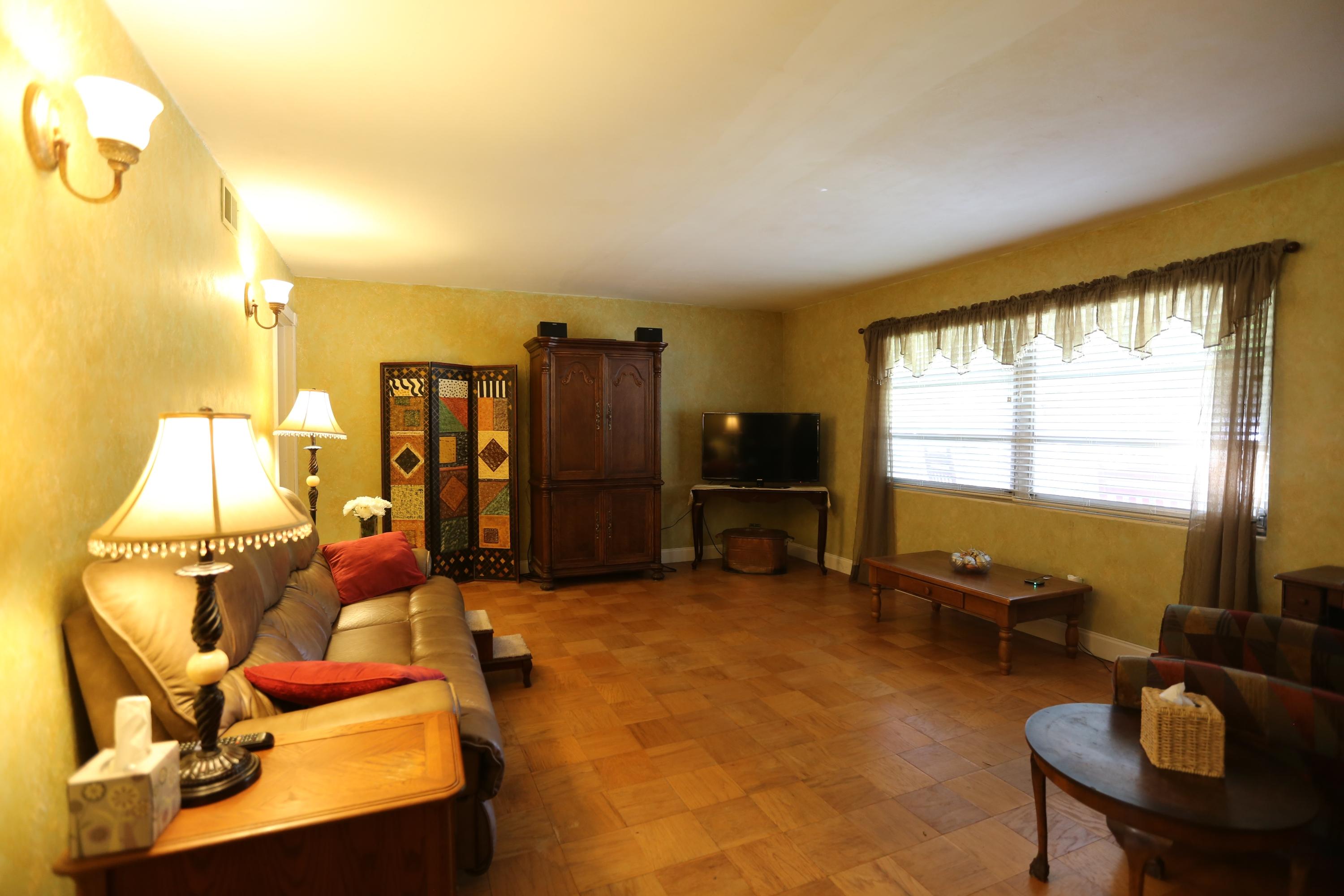 VILLA RUSS PARK - Residential