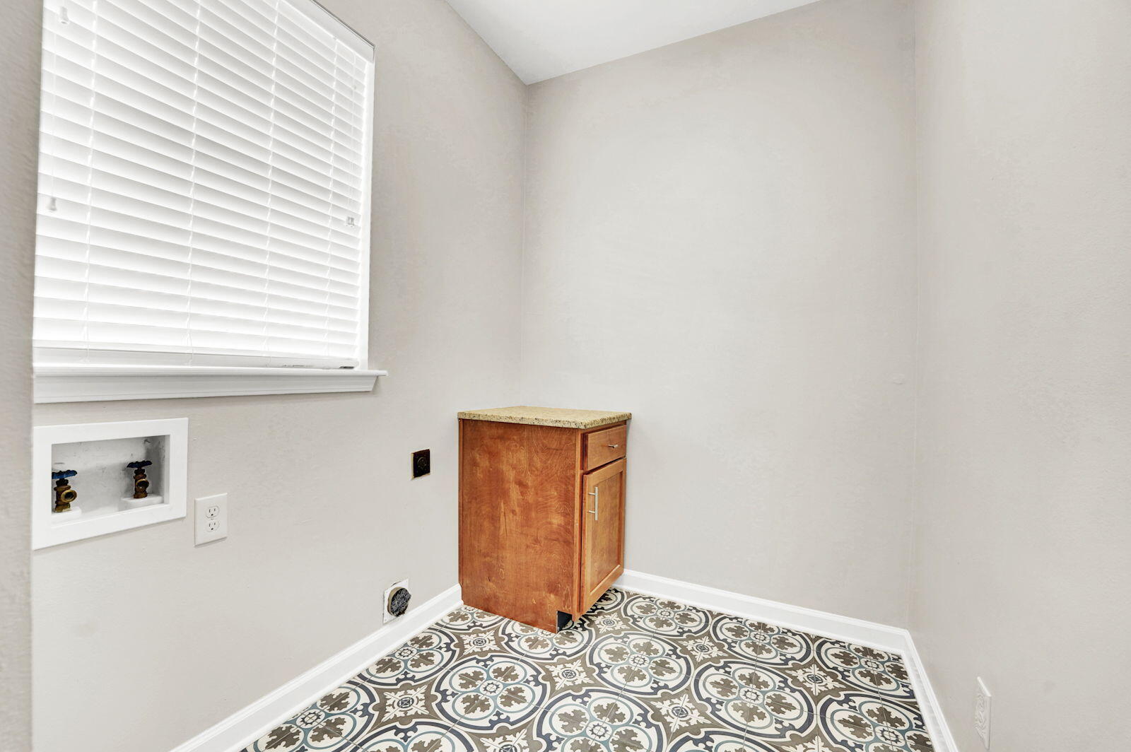 MACK BAYOU ESTATES - Residential