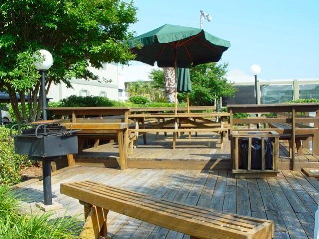 BEACHWOOD VILLAS CONDO - Residential