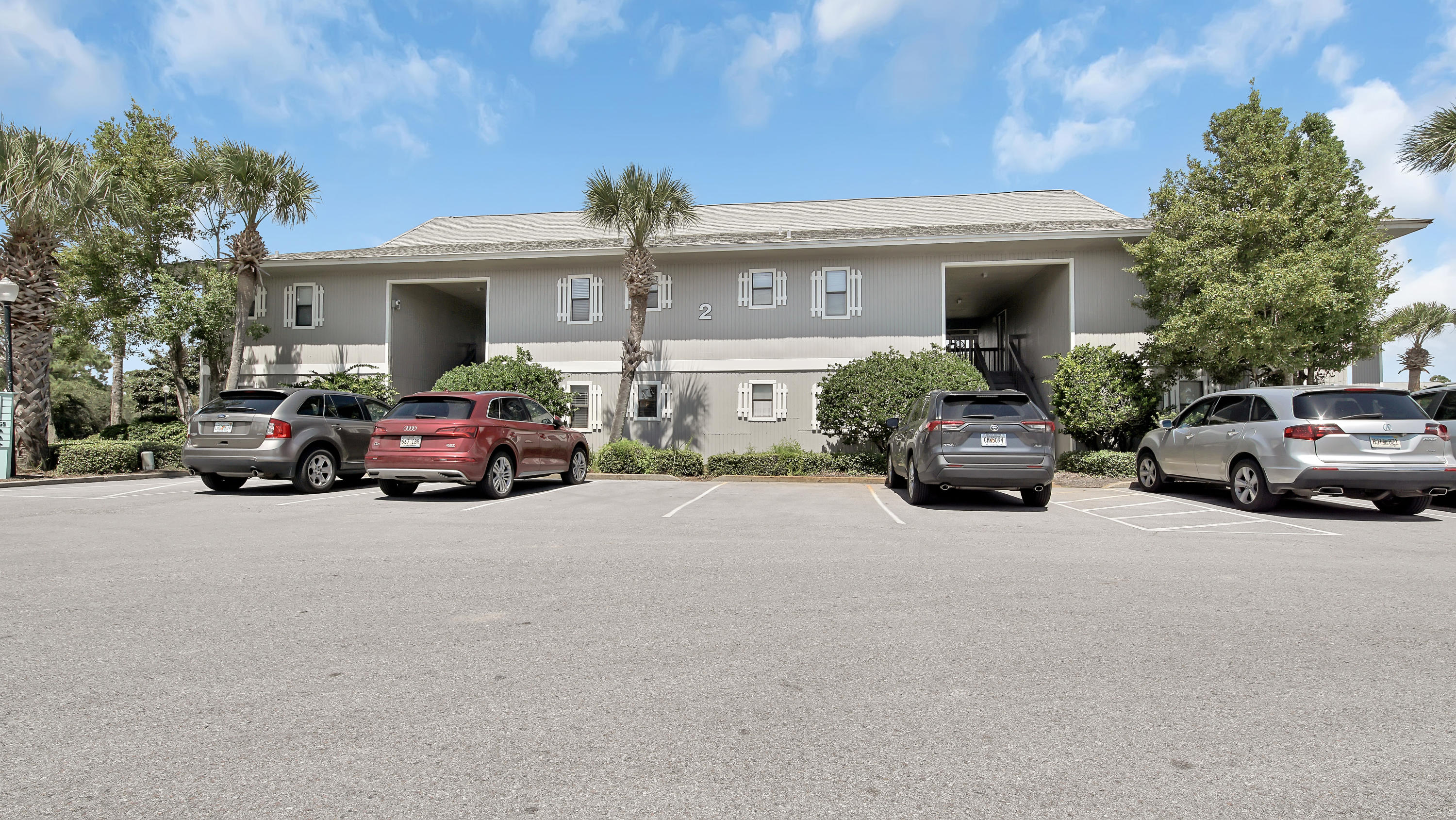 BEACHWOOD VILLAS CONDO - Residential