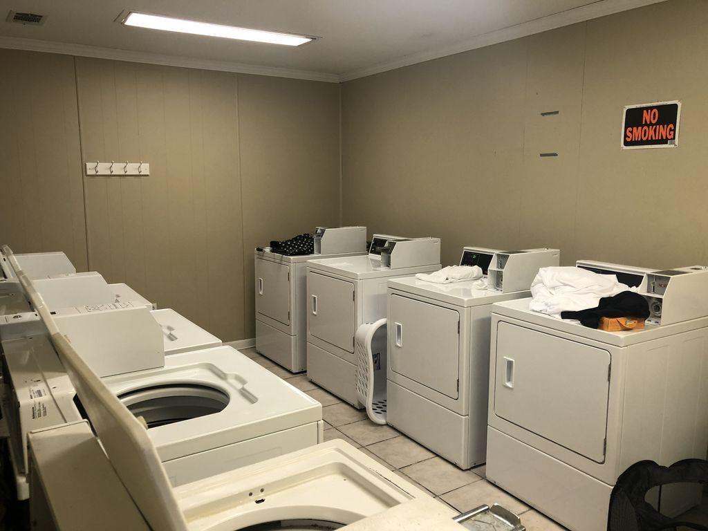 BEACHWOOD VILLAS CONDO - Residential