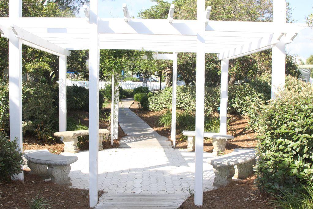 BEACHWOOD VILLAS CONDO - Residential