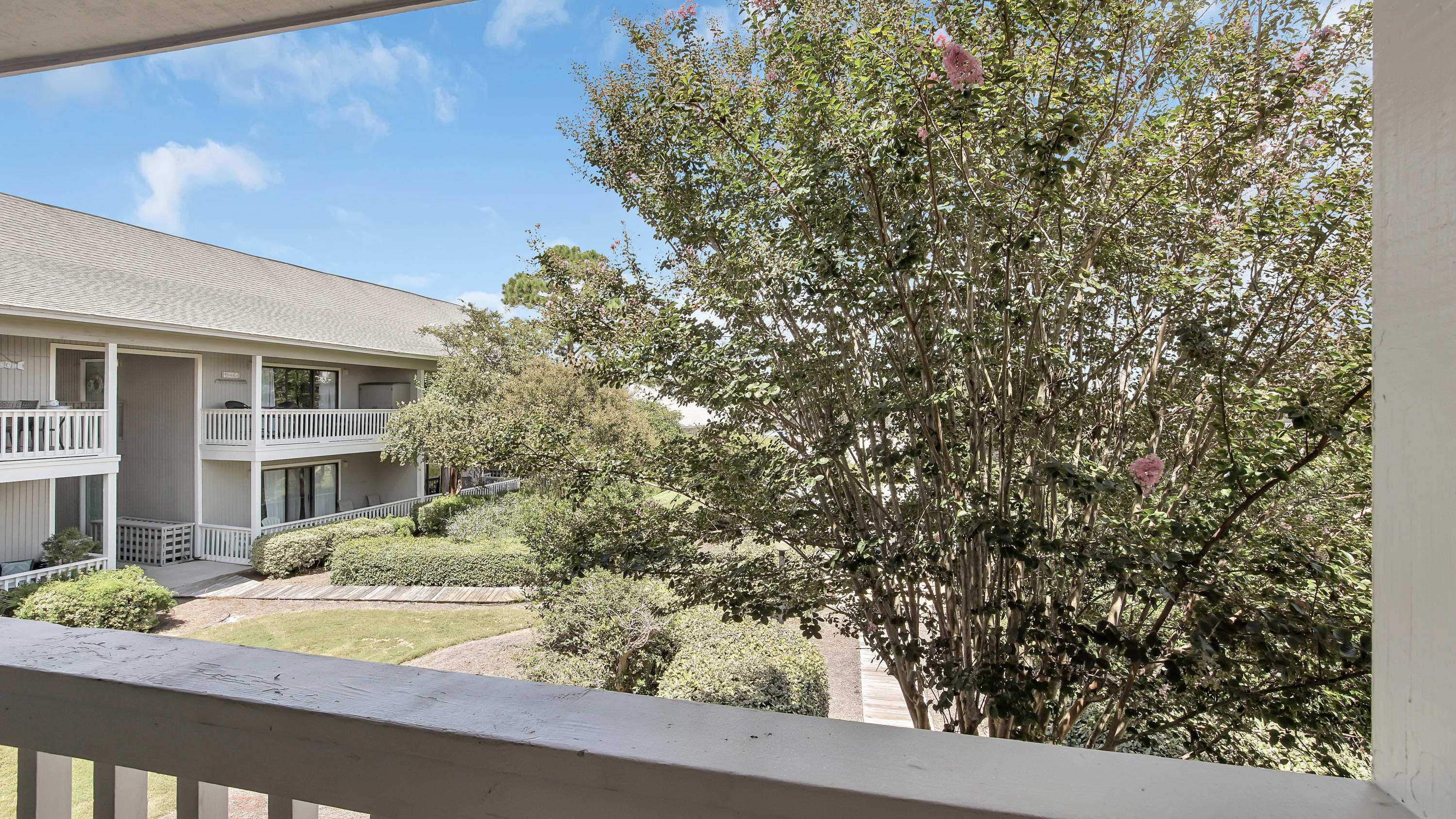 BEACHWOOD VILLAS CONDO - Residential