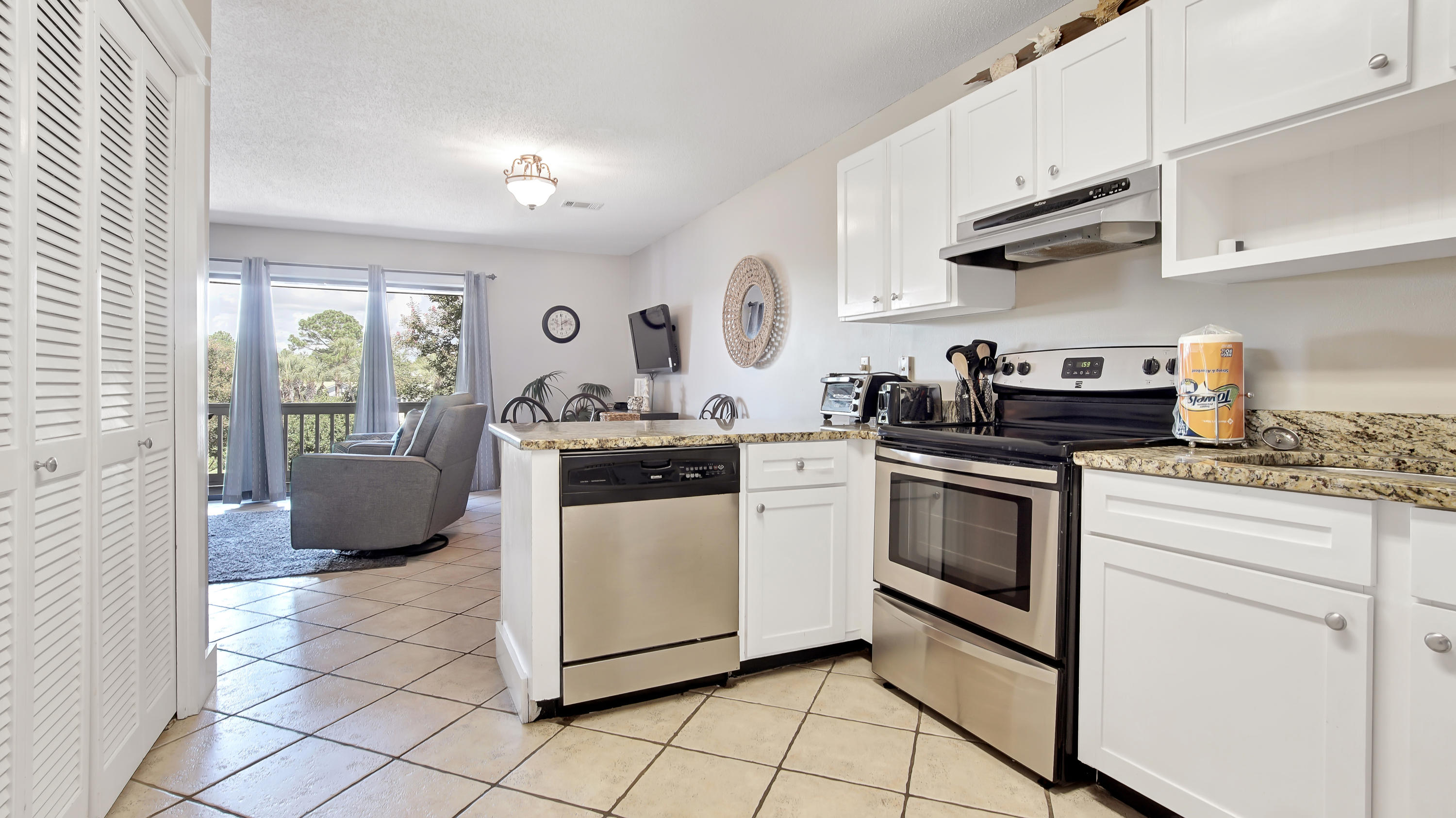 BEACHWOOD VILLAS CONDO - Residential