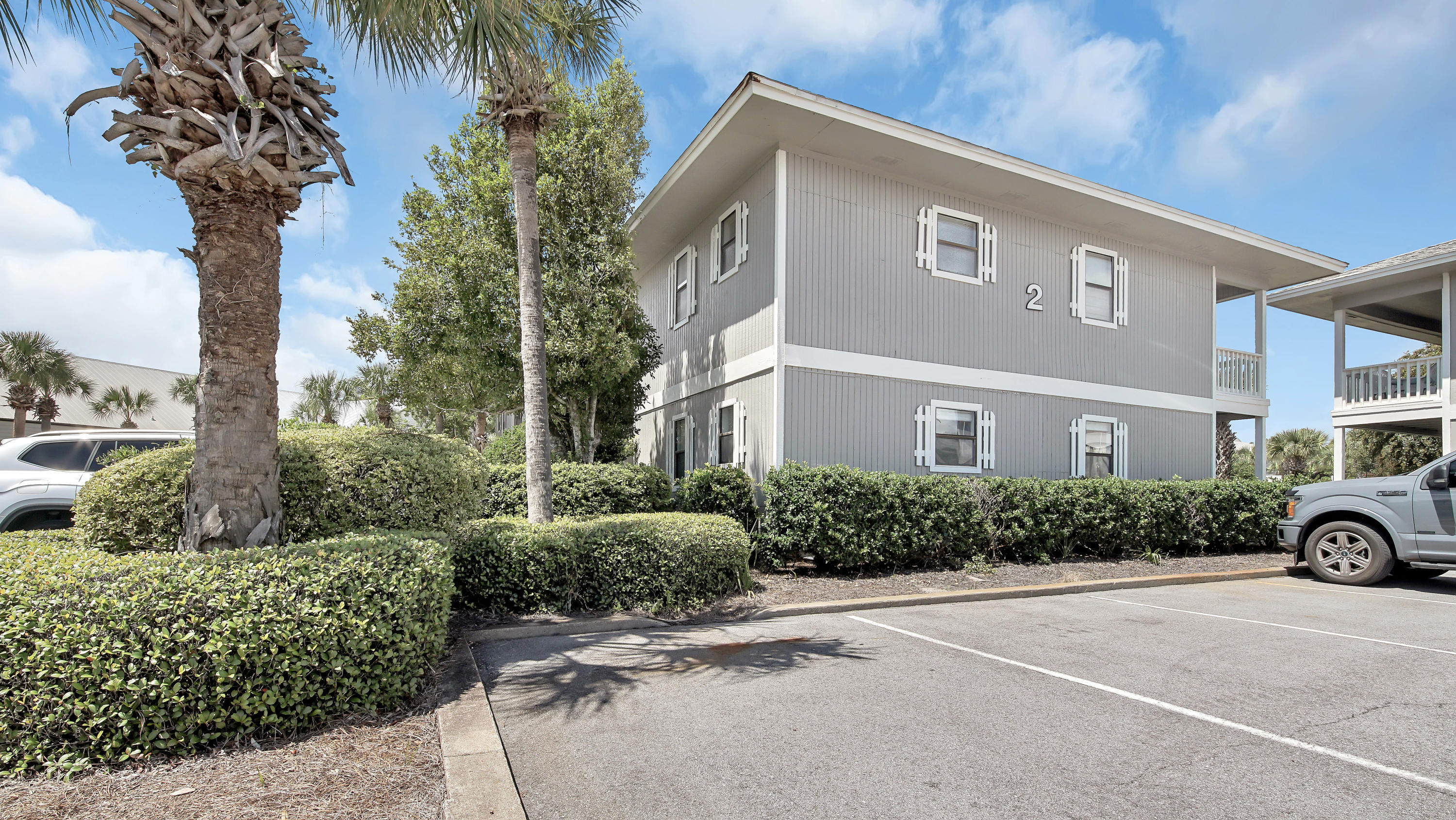 BEACHWOOD VILLAS CONDO - Residential