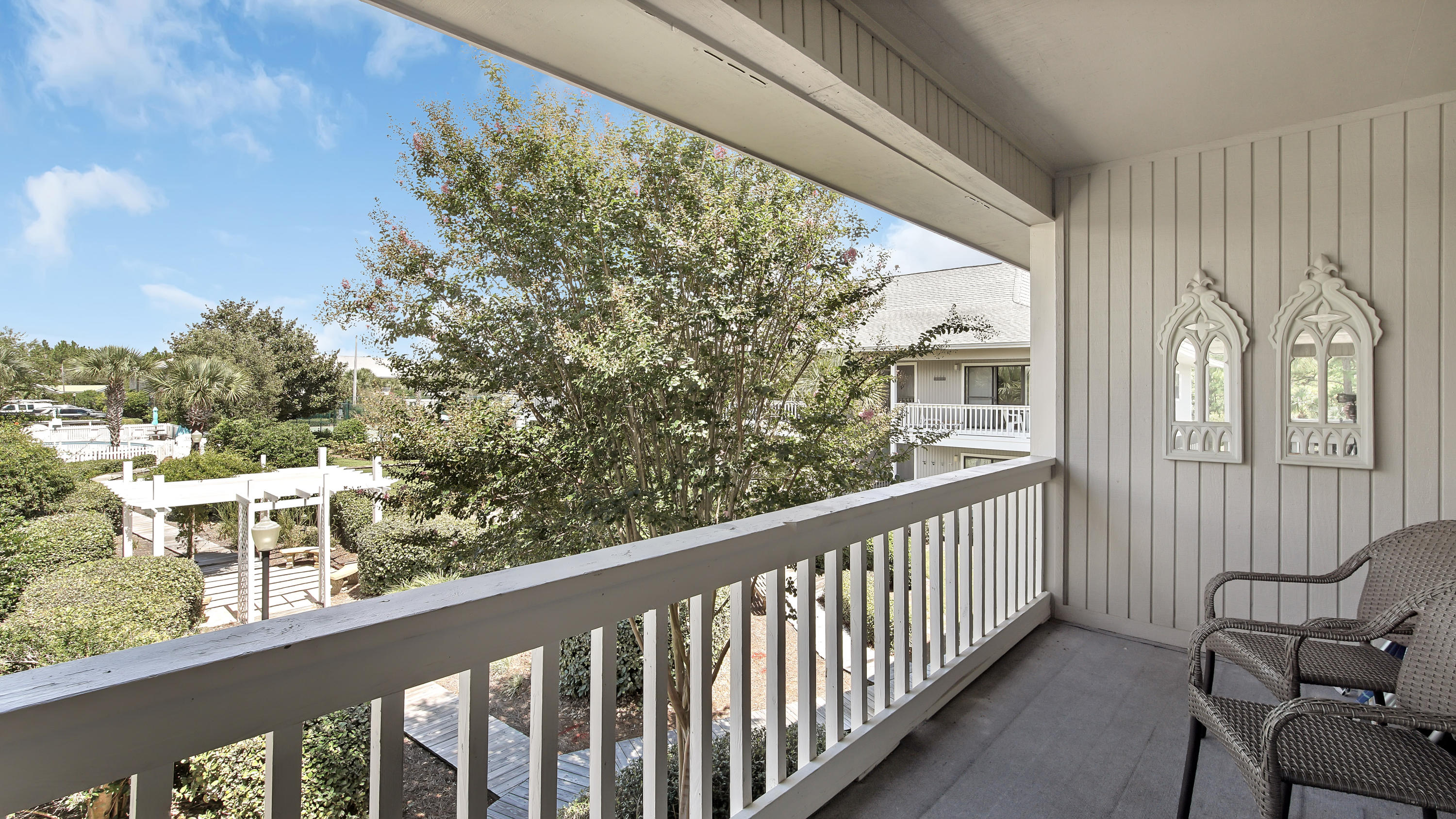 BEACHWOOD VILLAS CONDO - Residential