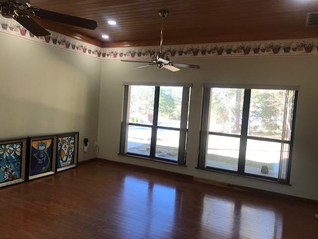 HOLLAND PLACE - Residential