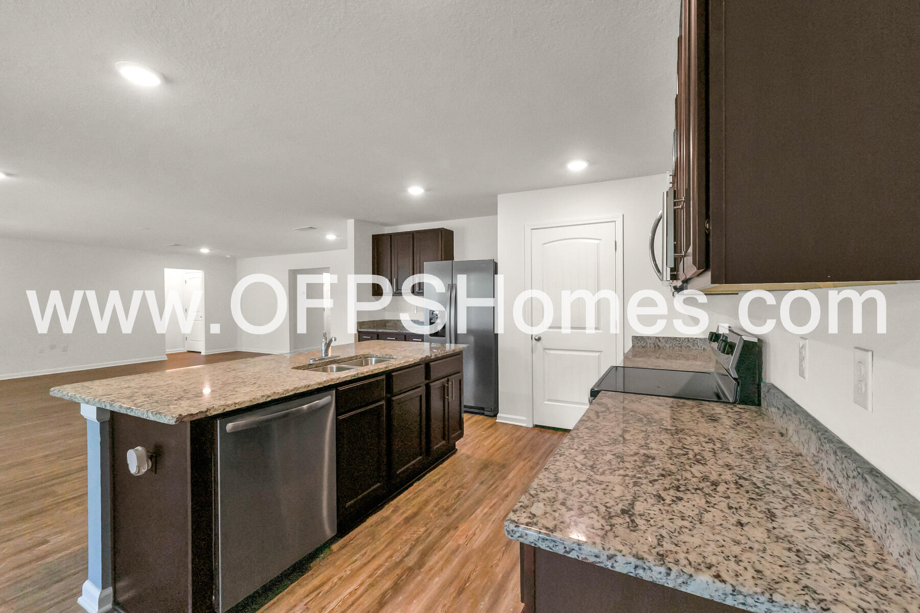 Redstone Commons - Residential Lease