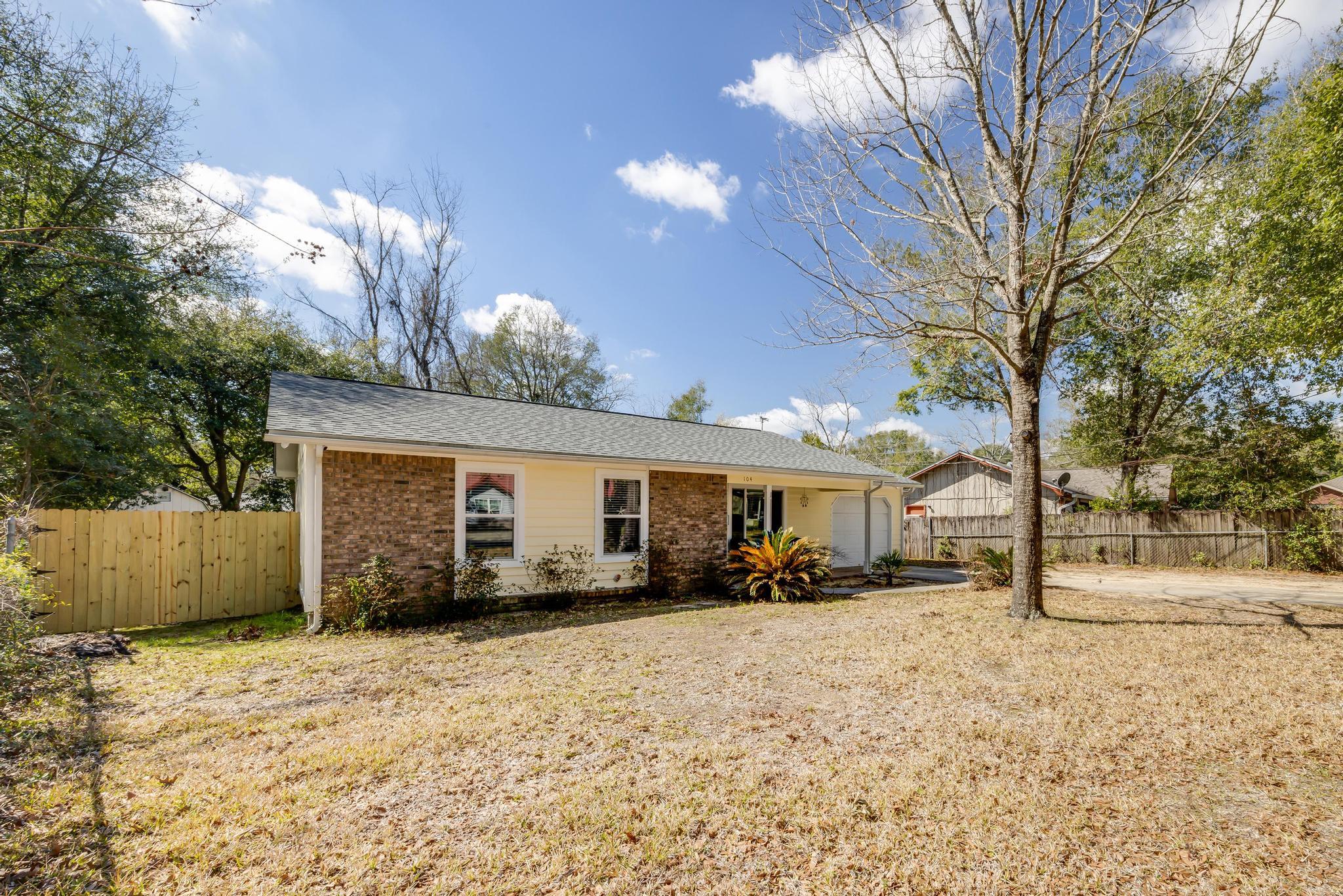 CORNER OAKS ESTATES - Residential