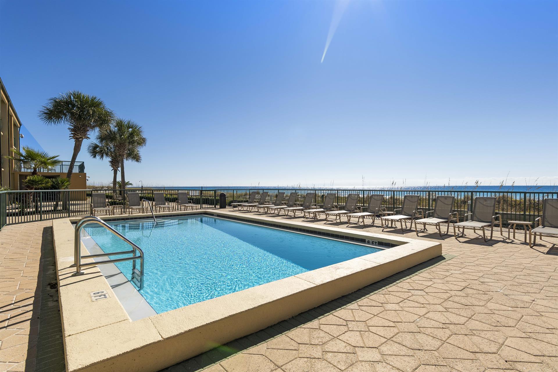 DESTIN BEACH CLUB - Residential