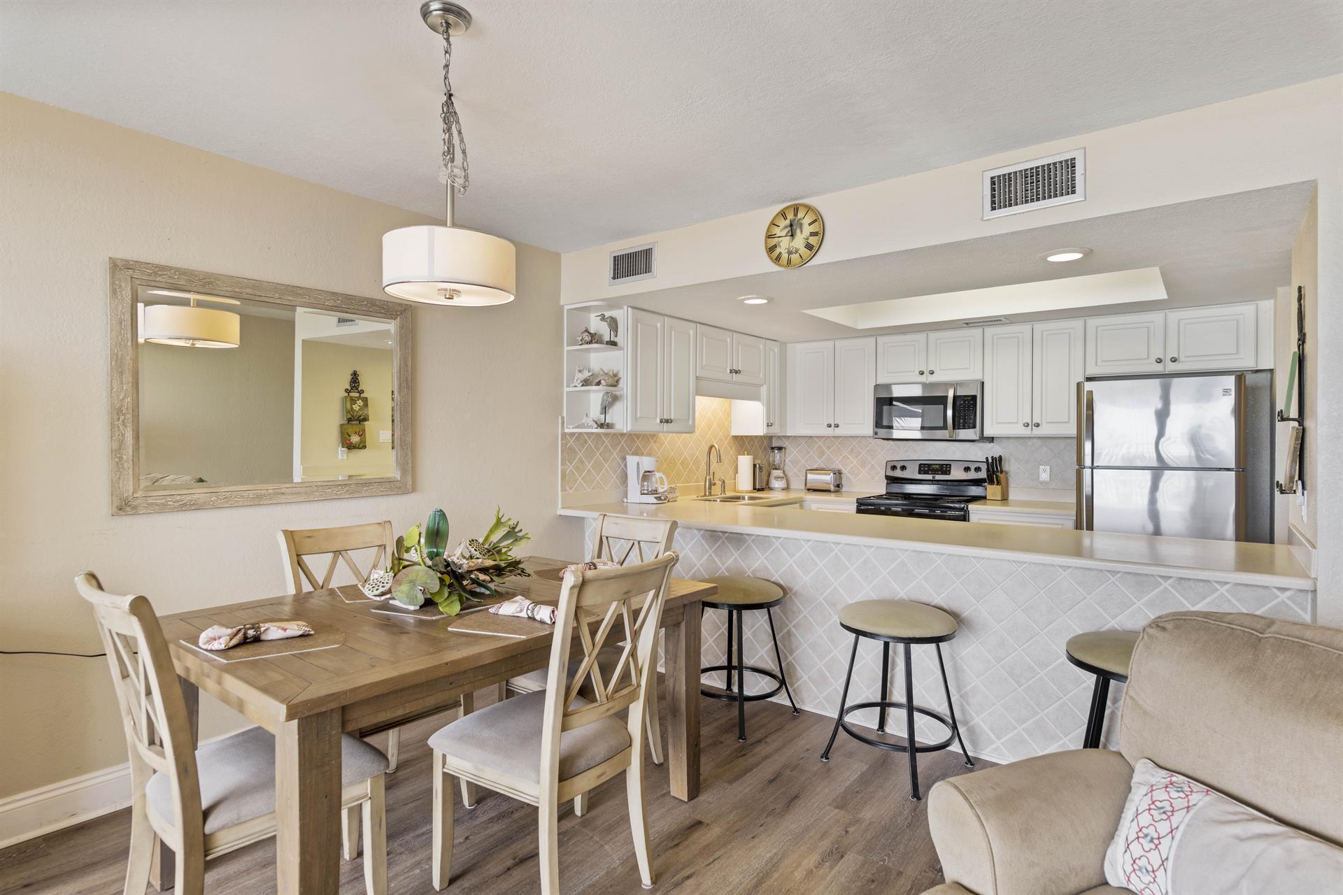 DESTIN BEACH CLUB - Residential