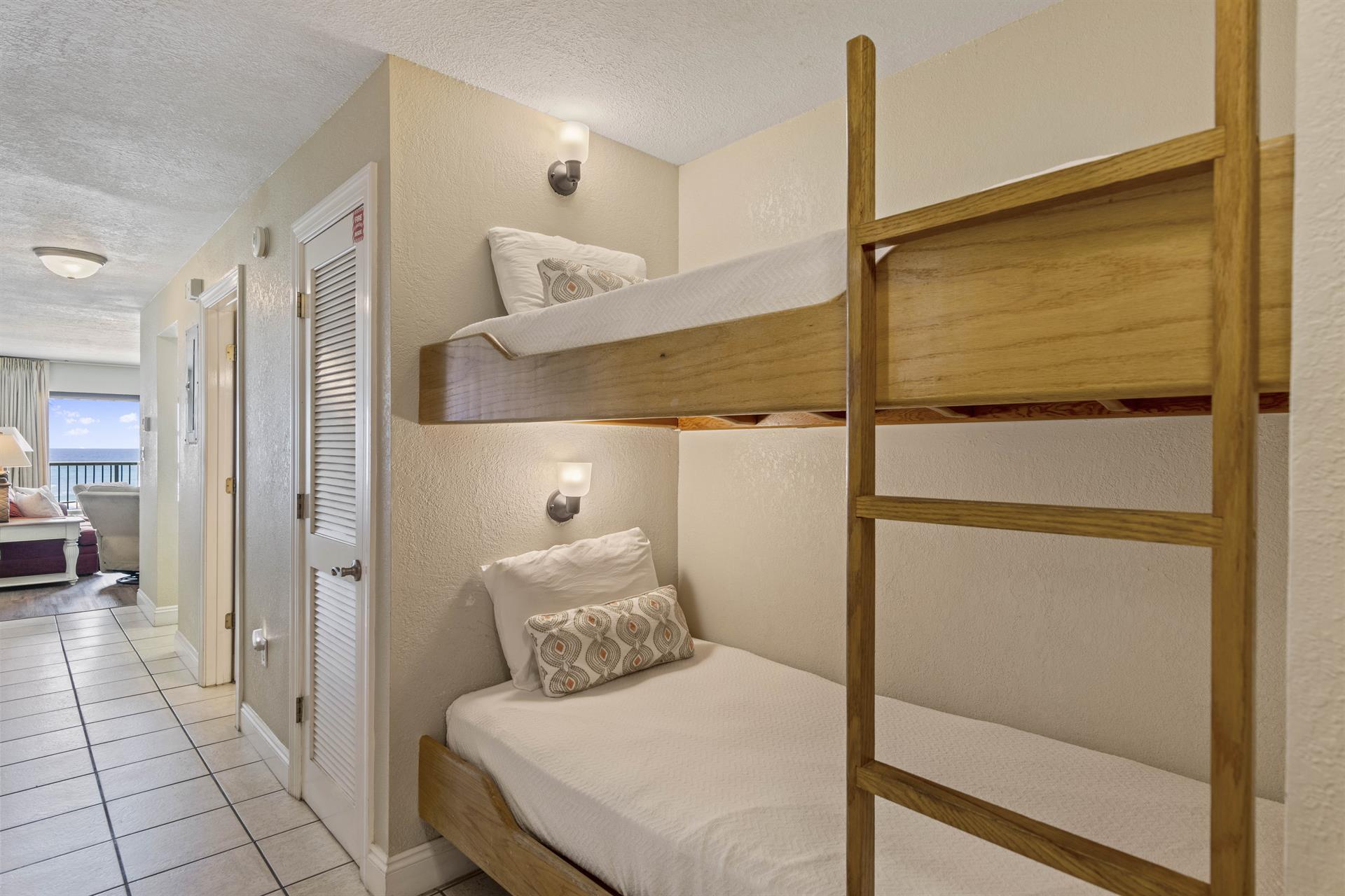 DESTIN BEACH CLUB - Residential