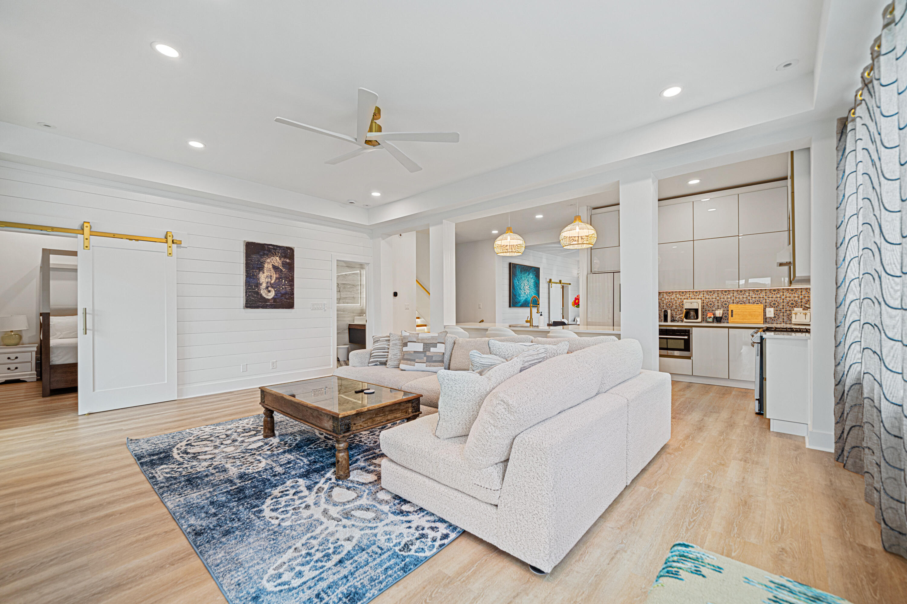 EMERALD WATERS VILLAGE - Residential