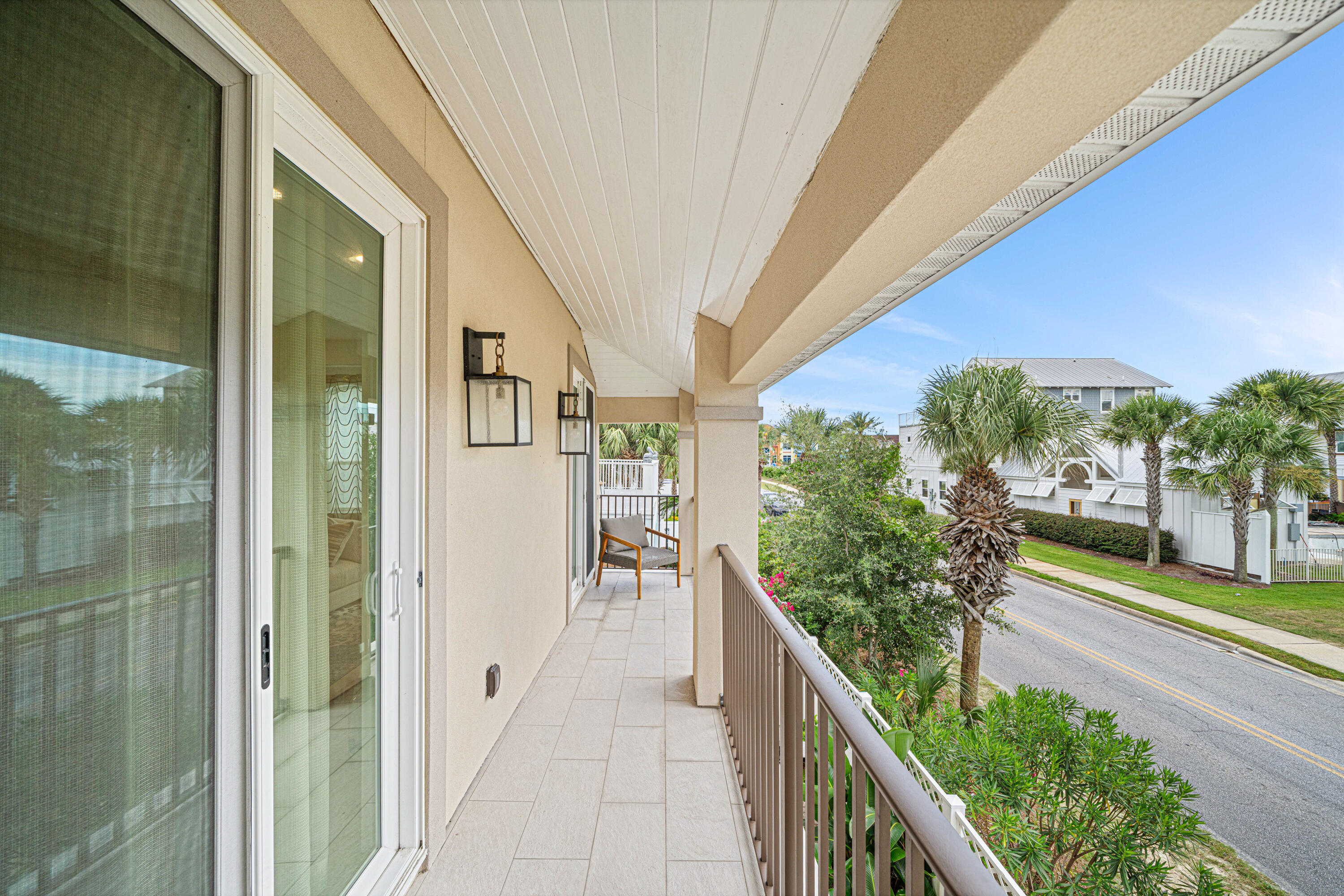 EMERALD WATERS VILLAGE - Residential