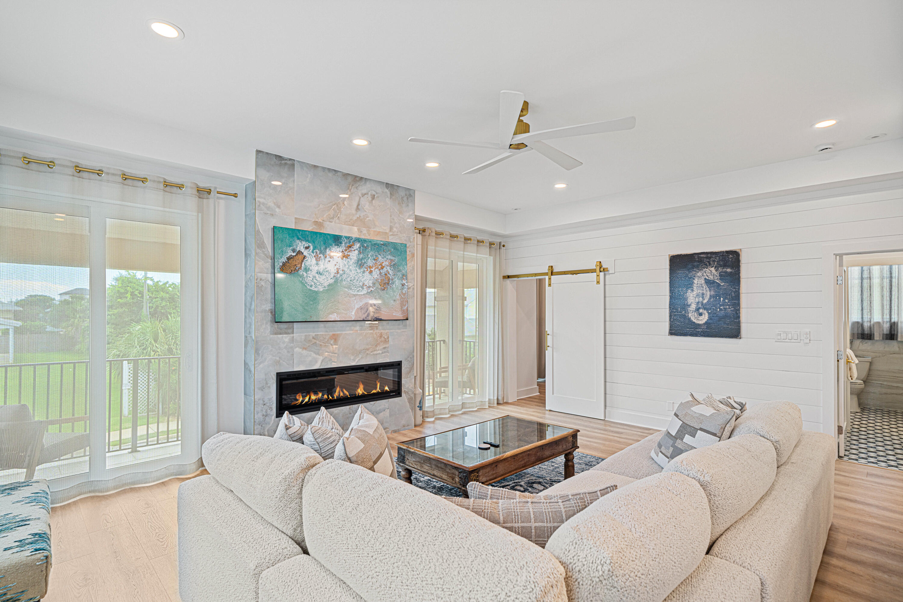 EMERALD WATERS VILLAGE - Residential