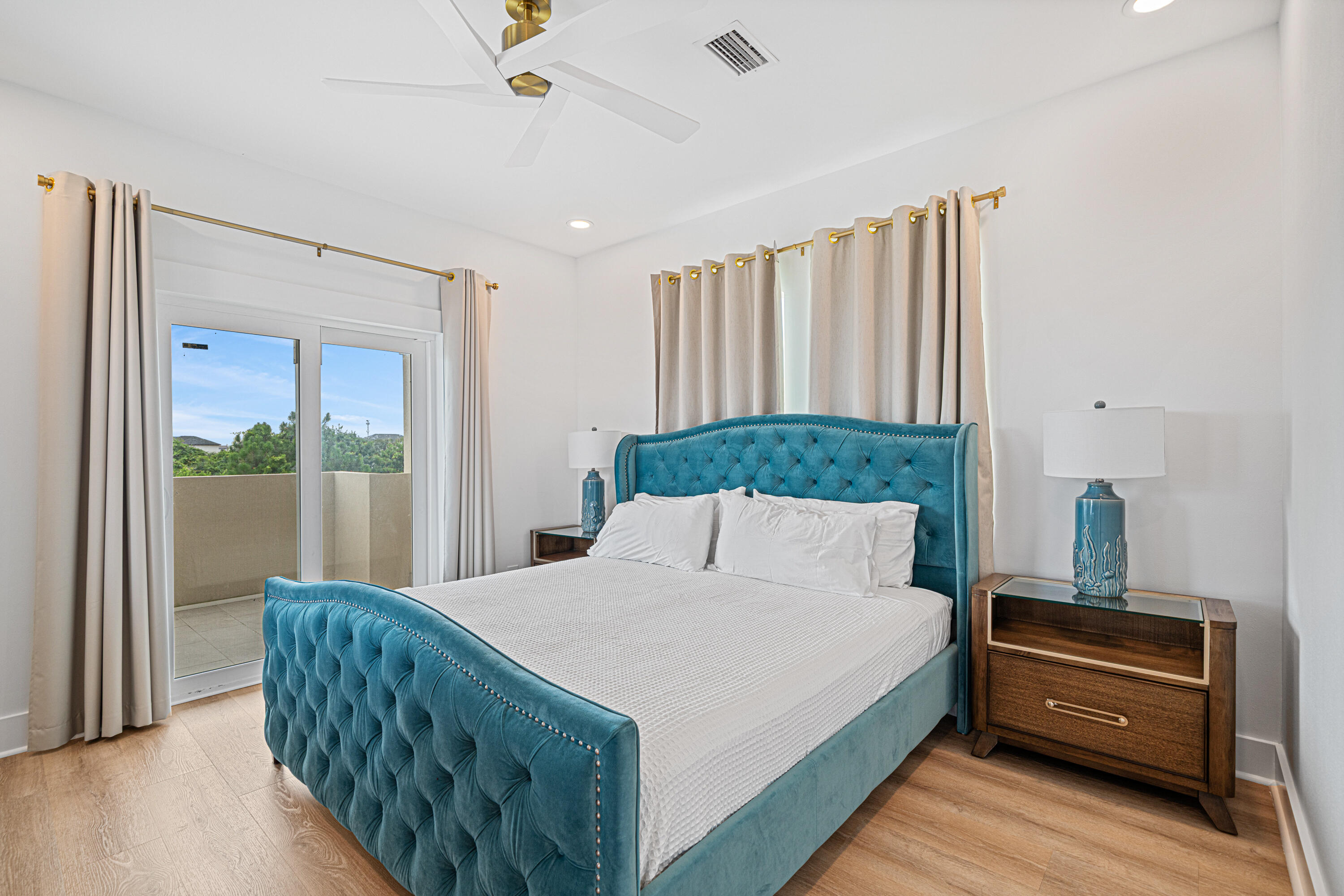 EMERALD WATERS VILLAGE - Residential