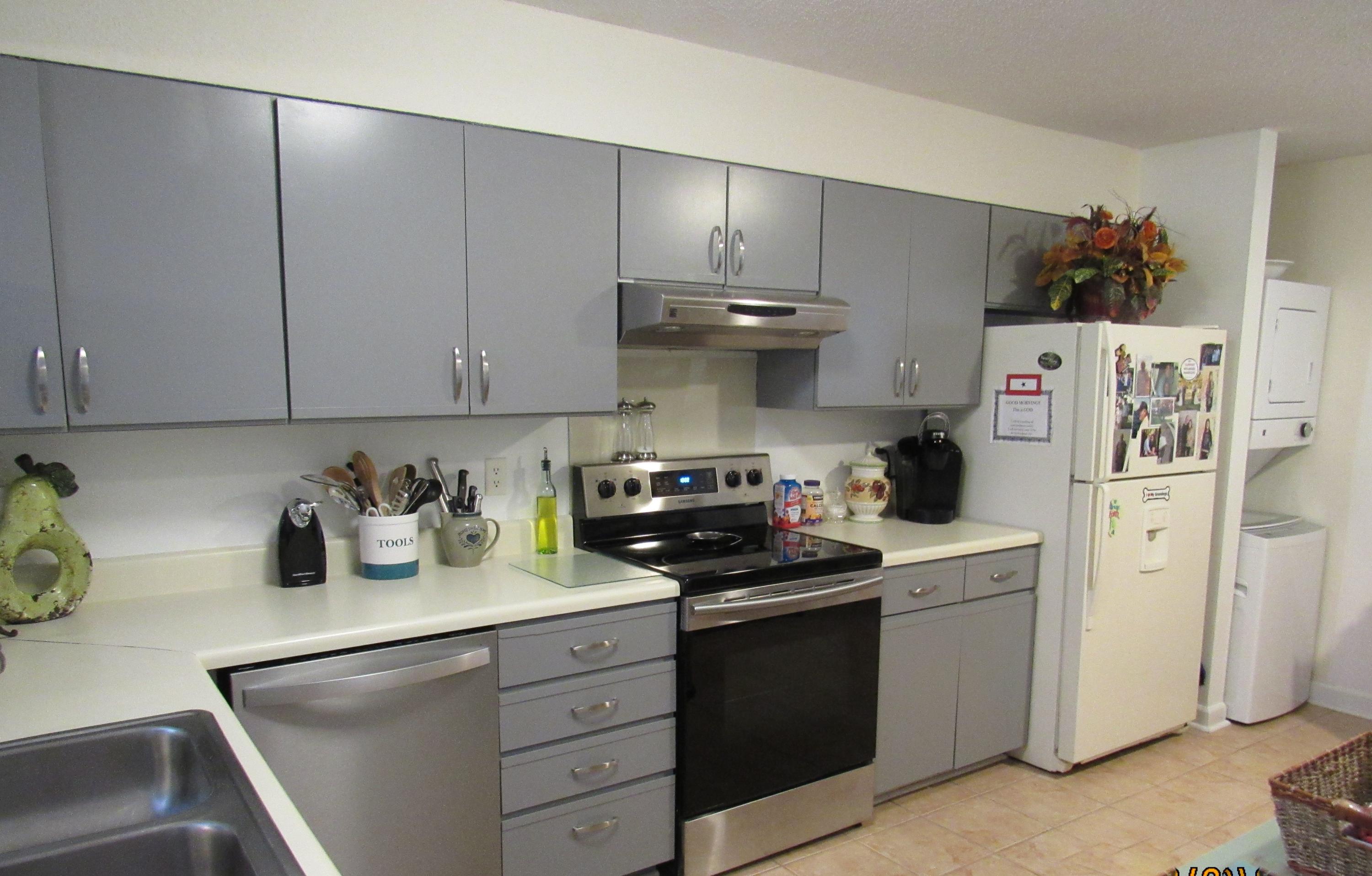 LAKESIDE CONDO AT BLUEWATER BAY - Residential