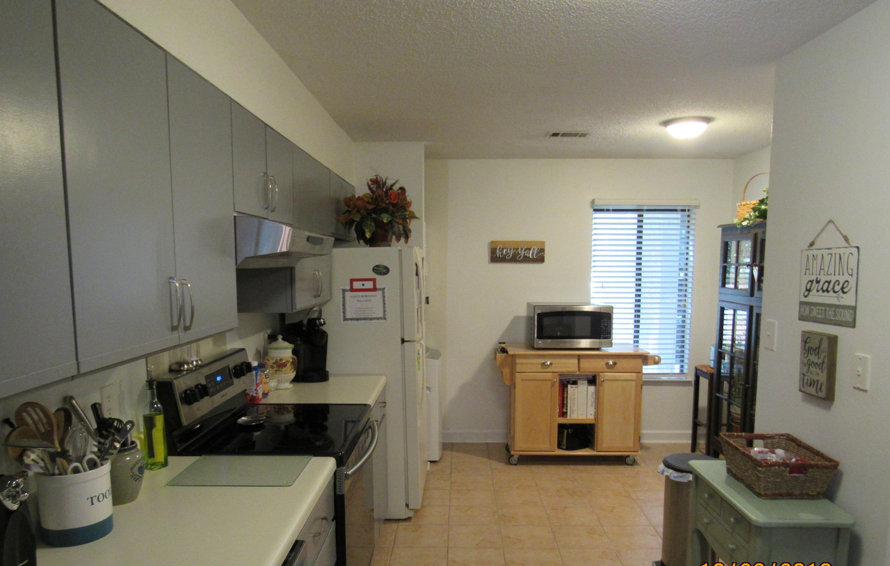 LAKESIDE CONDO AT BLUEWATER BAY - Residential