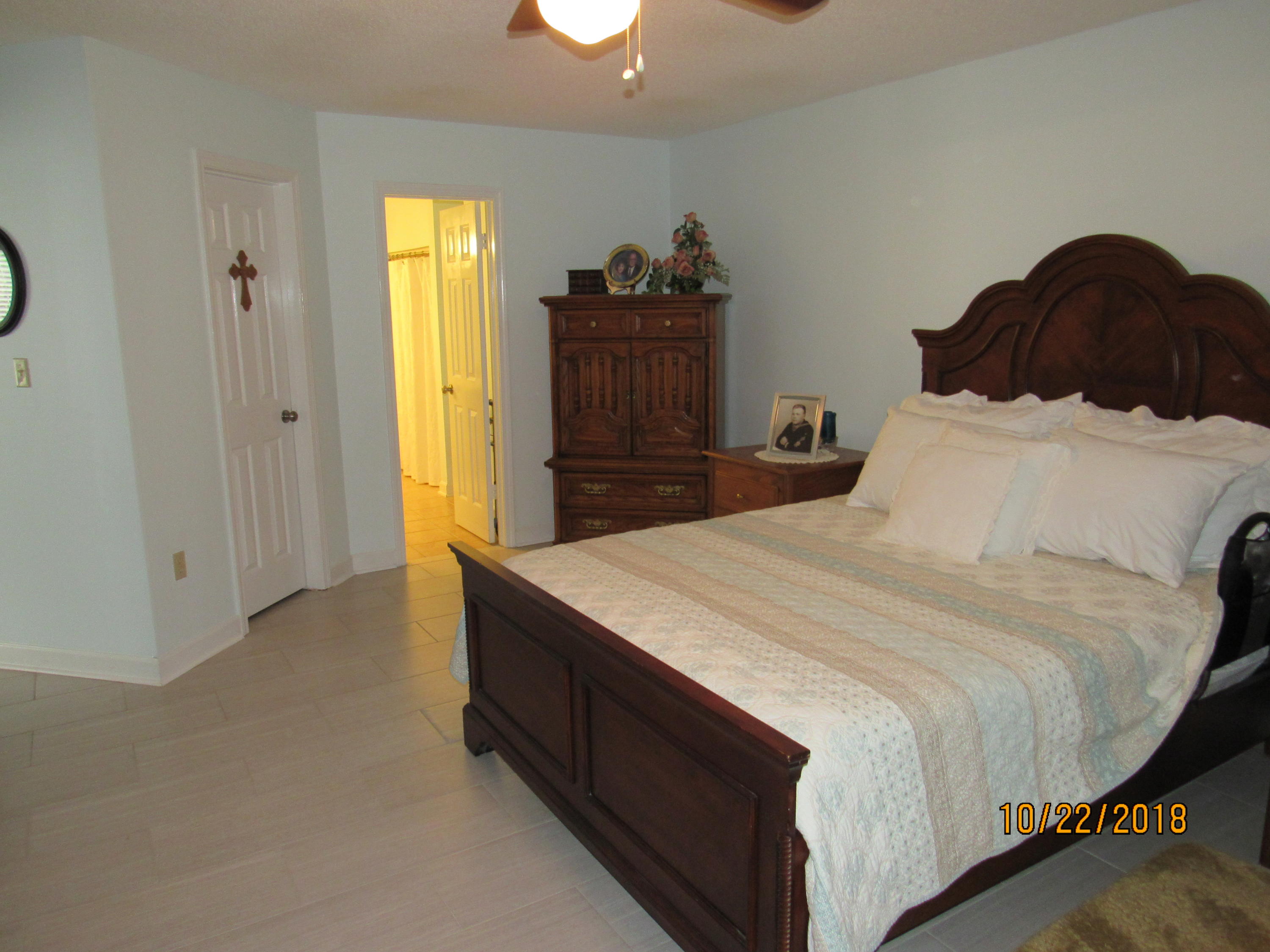 LAKESIDE CONDO AT BLUEWATER BAY - Residential