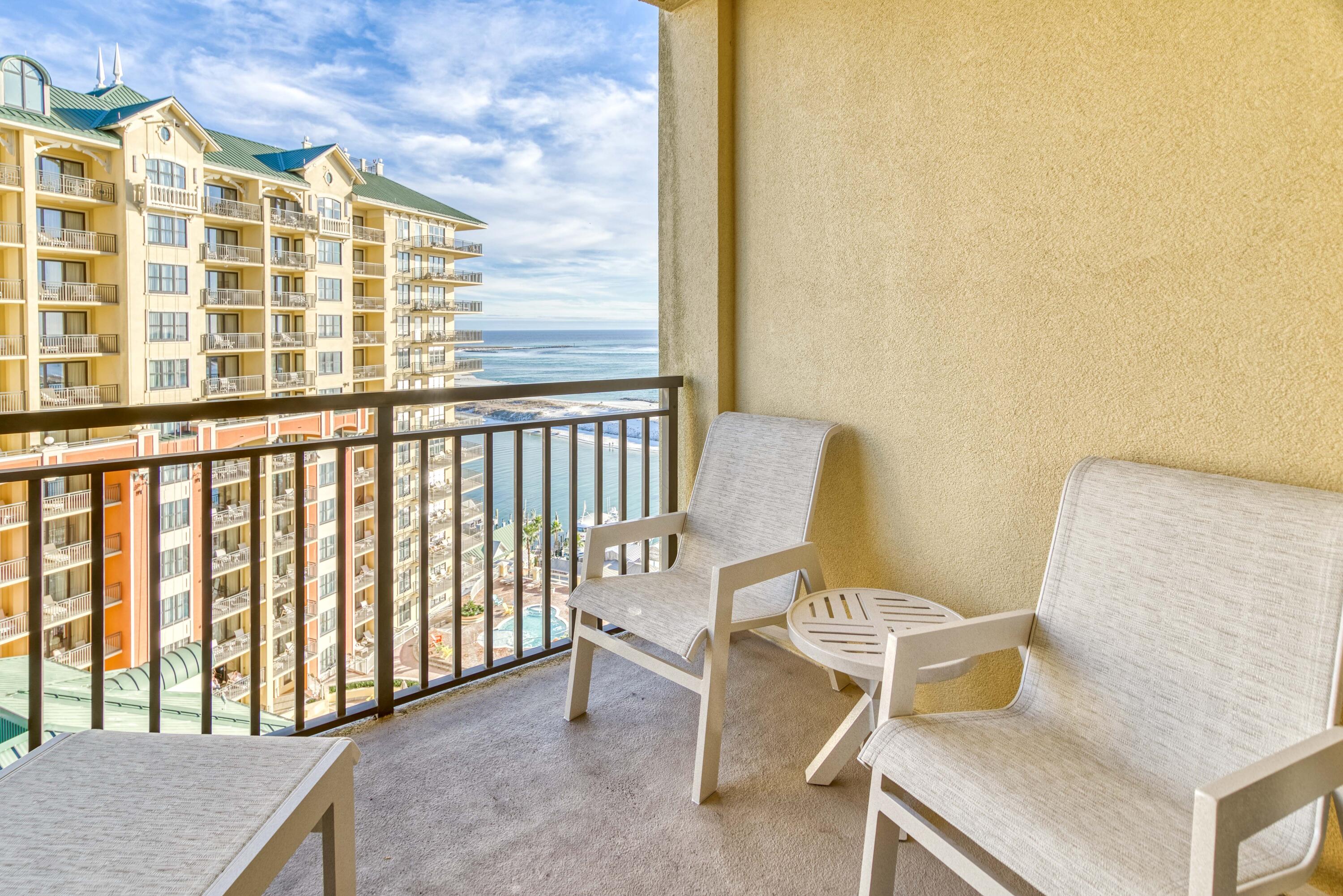 EMERALD GRANDE - Residential
