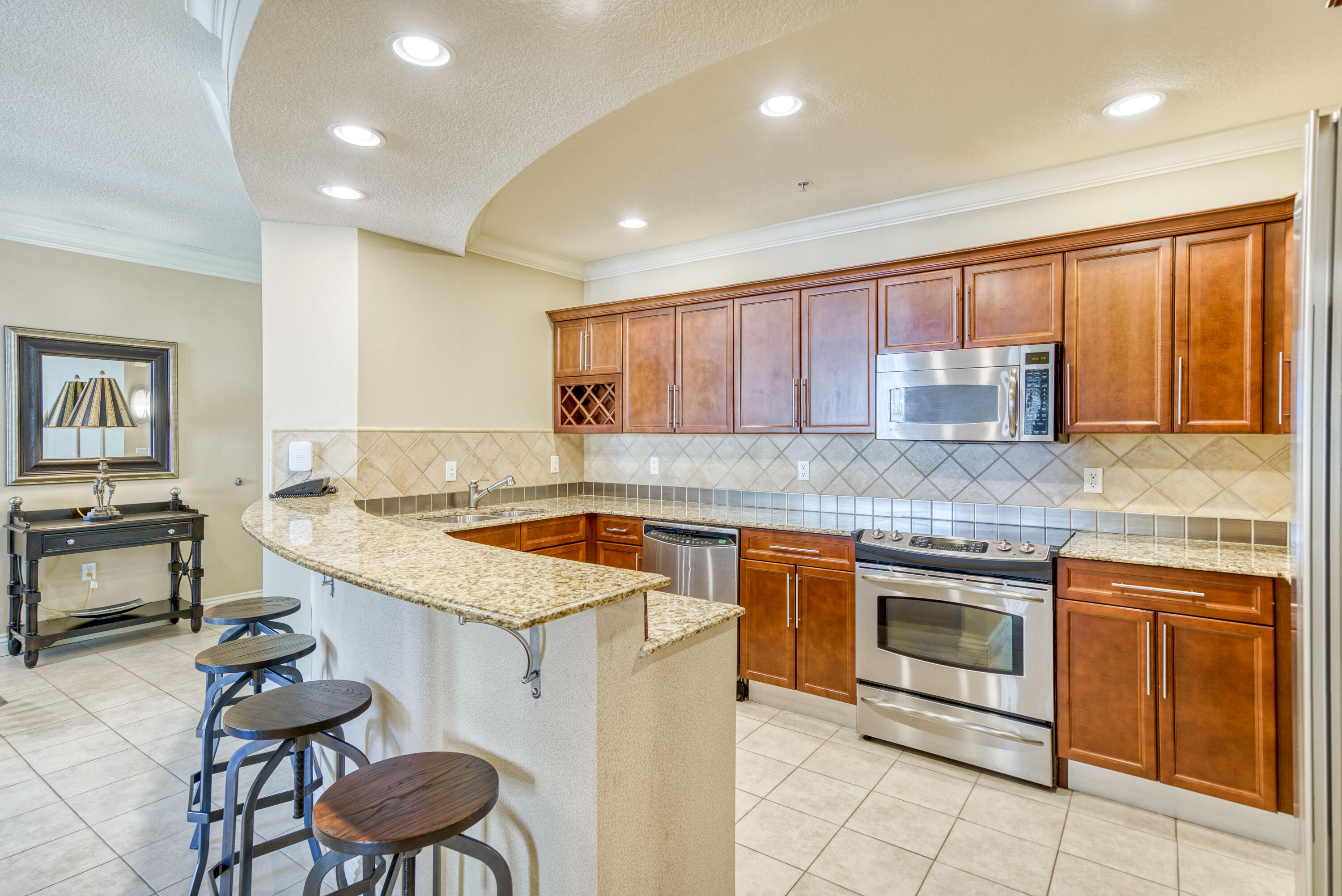 EMERALD GRANDE - Residential