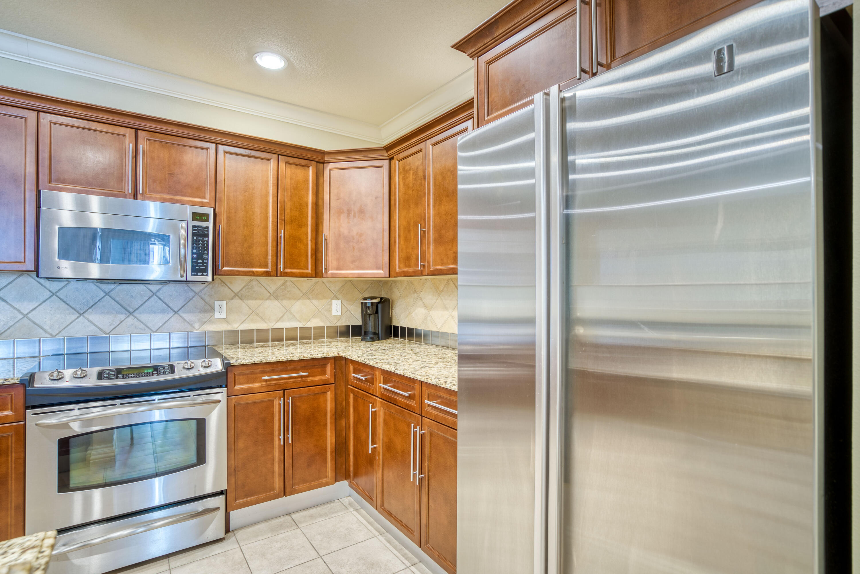 EMERALD GRANDE - Residential