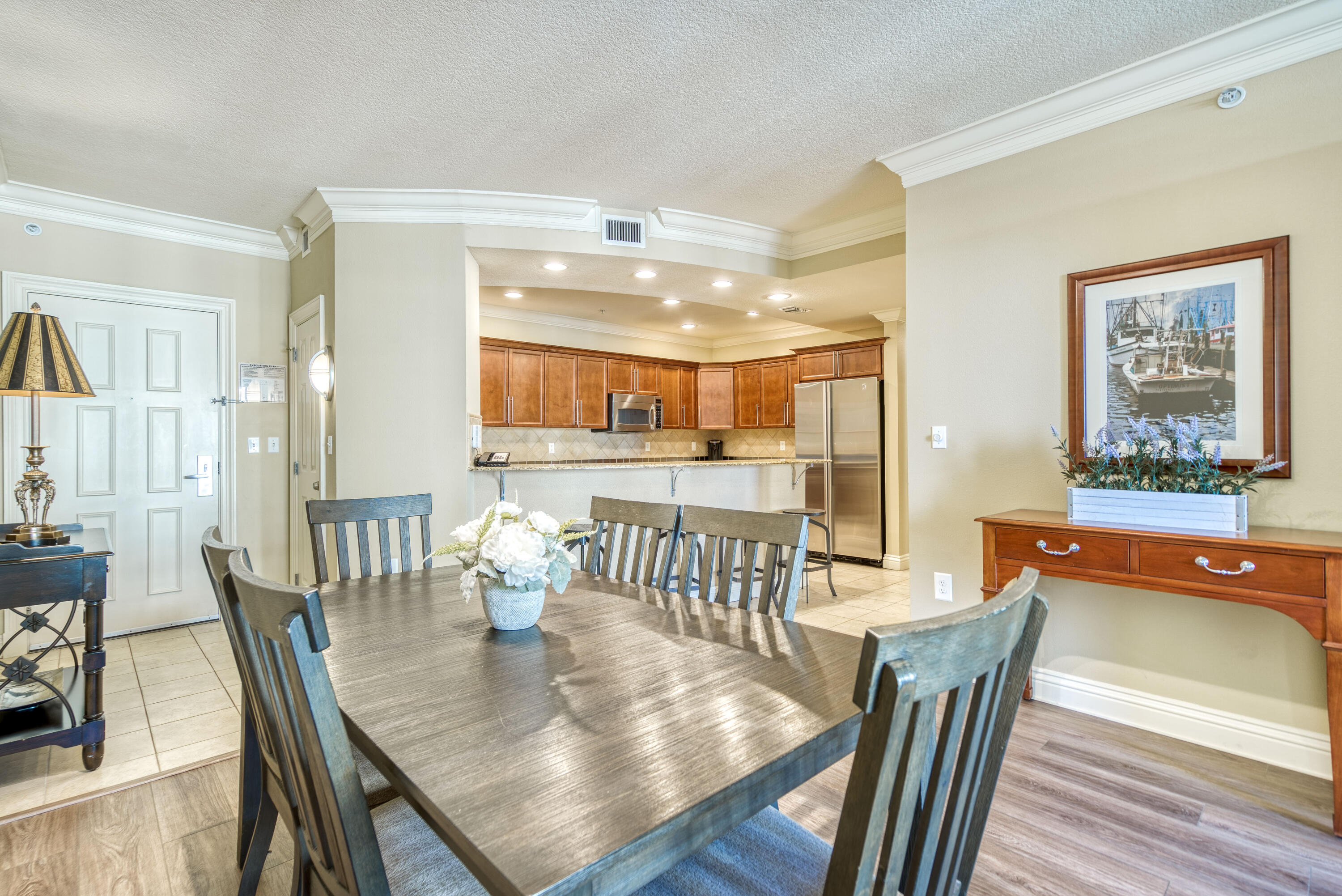EMERALD GRANDE - Residential