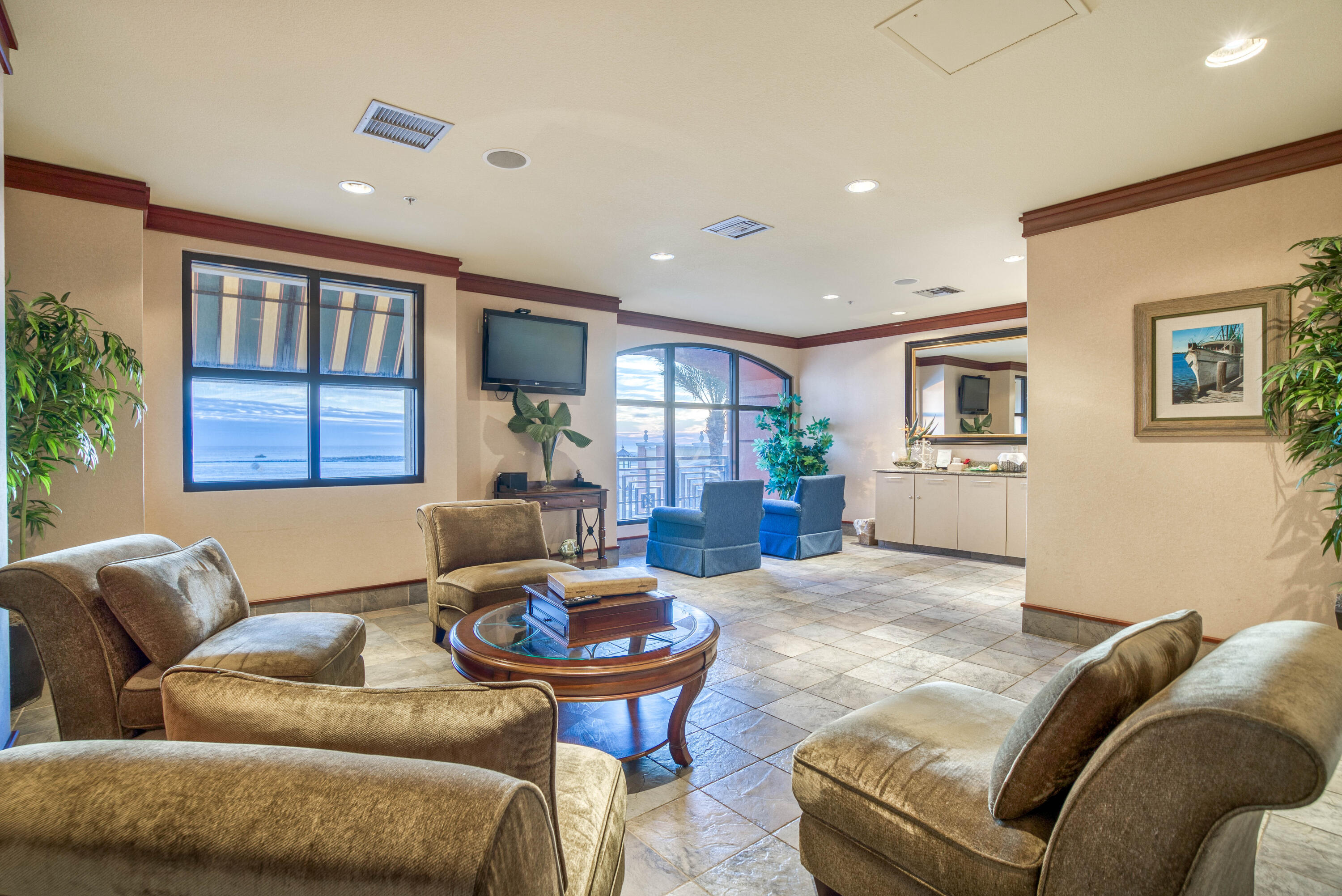 EMERALD GRANDE - Residential