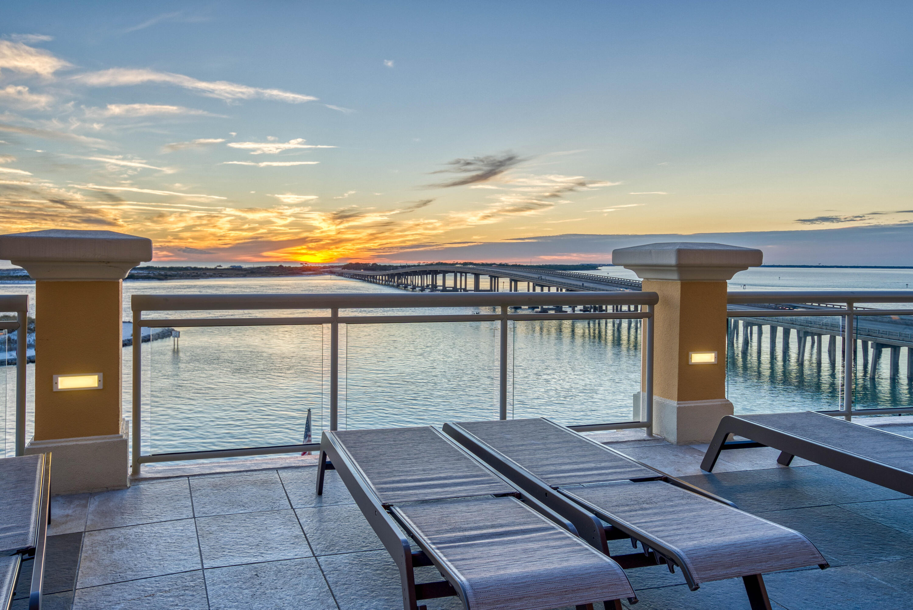 EMERALD GRANDE - Residential