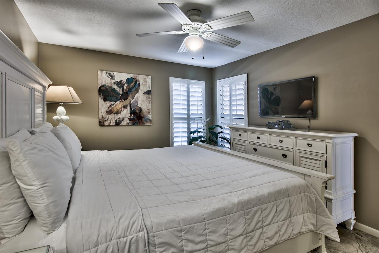 Jetty East Condominium - Residential