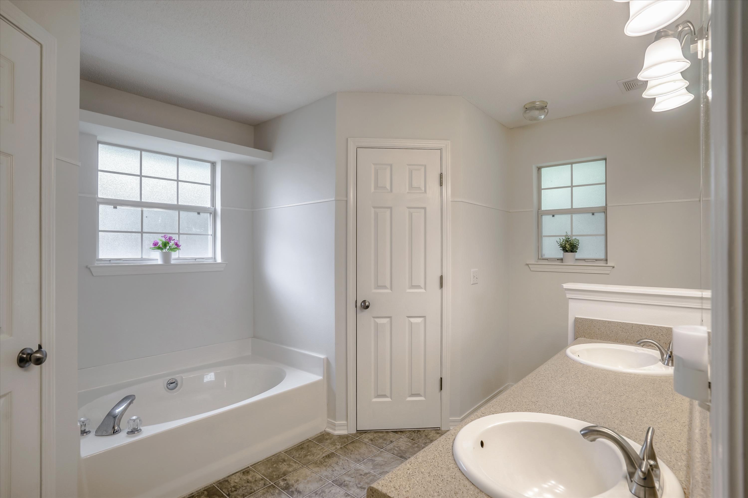 HIDDEN ESTATES - Residential