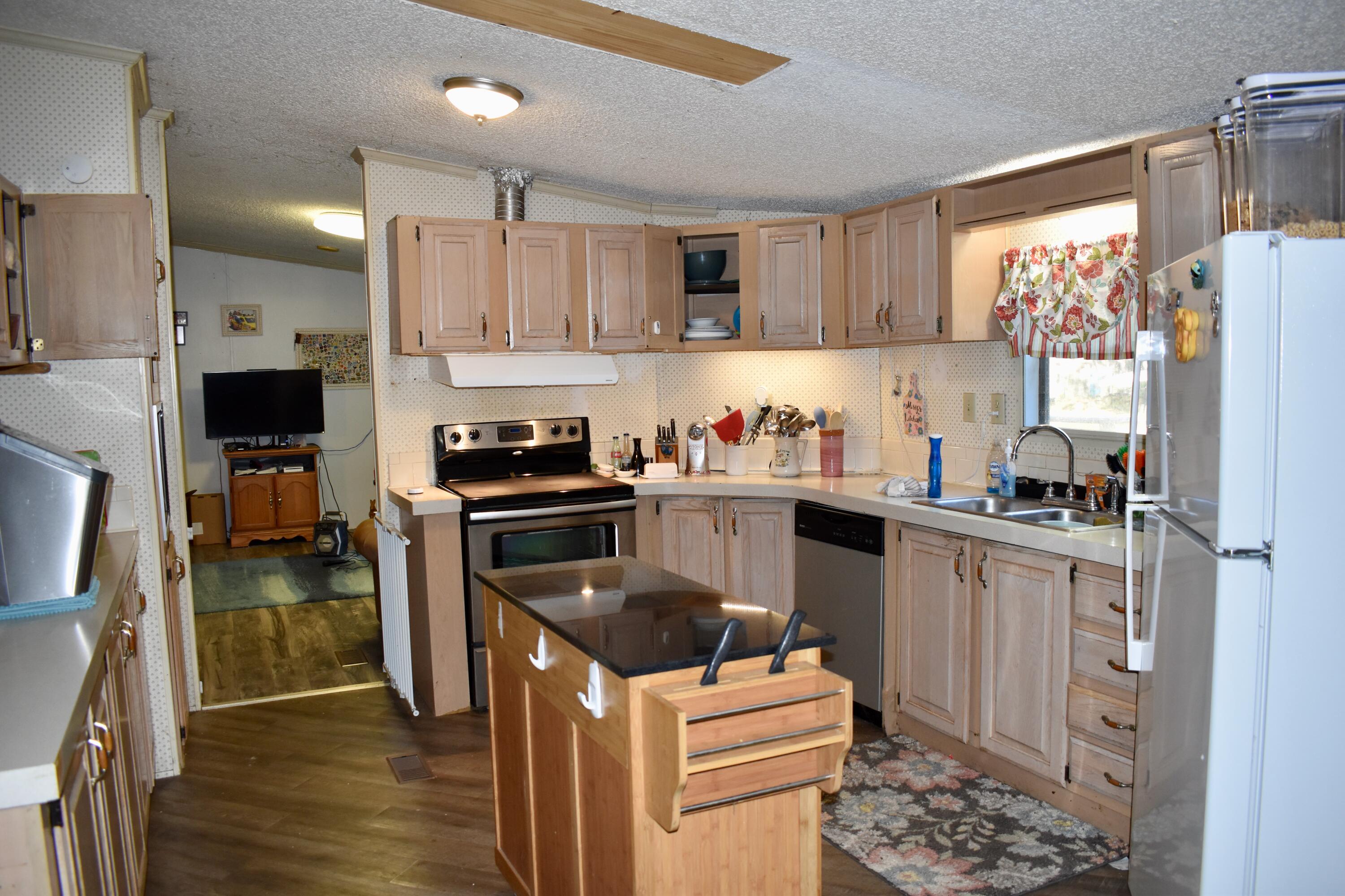 LAKEWOOD PLANTATIONS - Residential