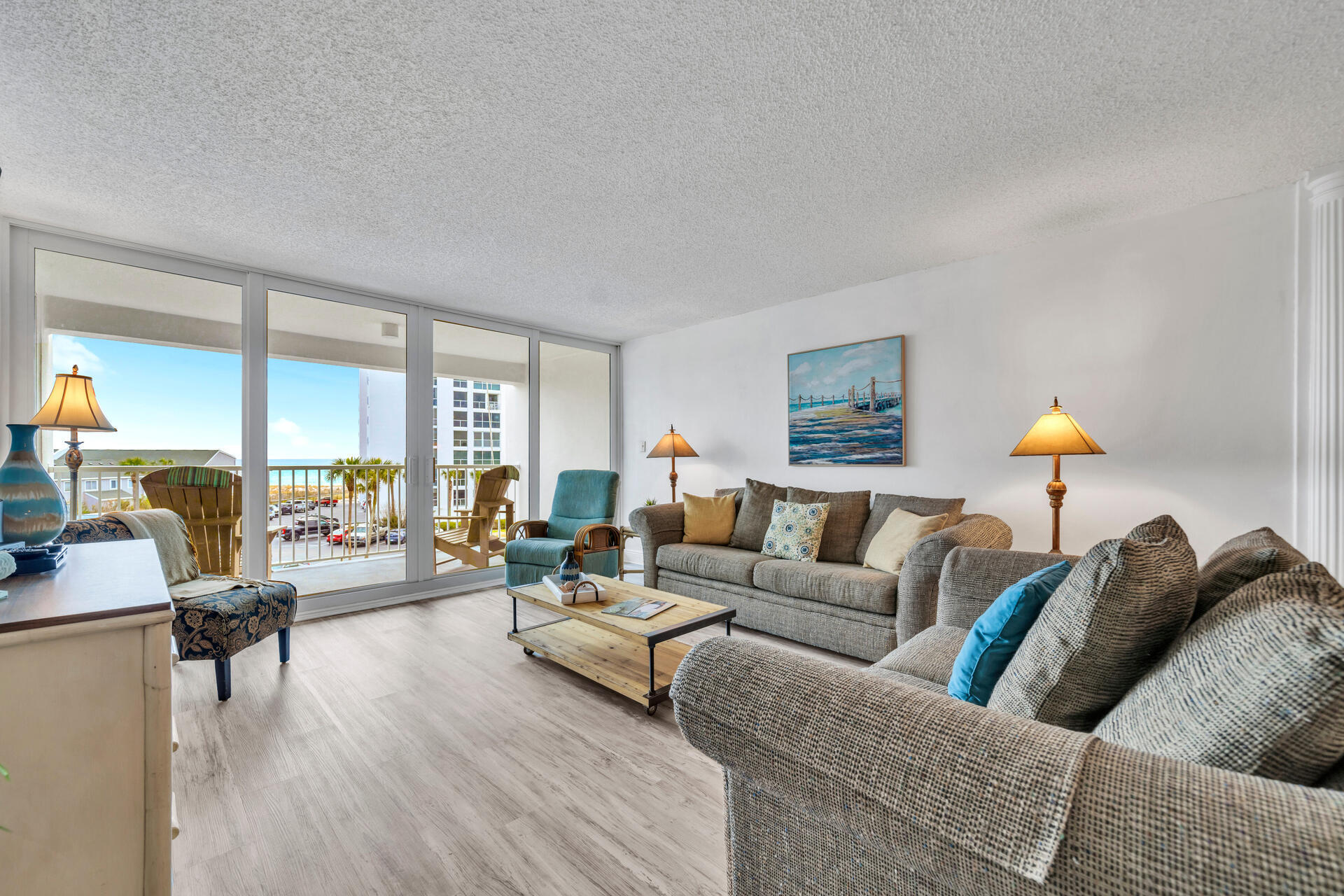 SHORELINE TOWERS 3 - Residential