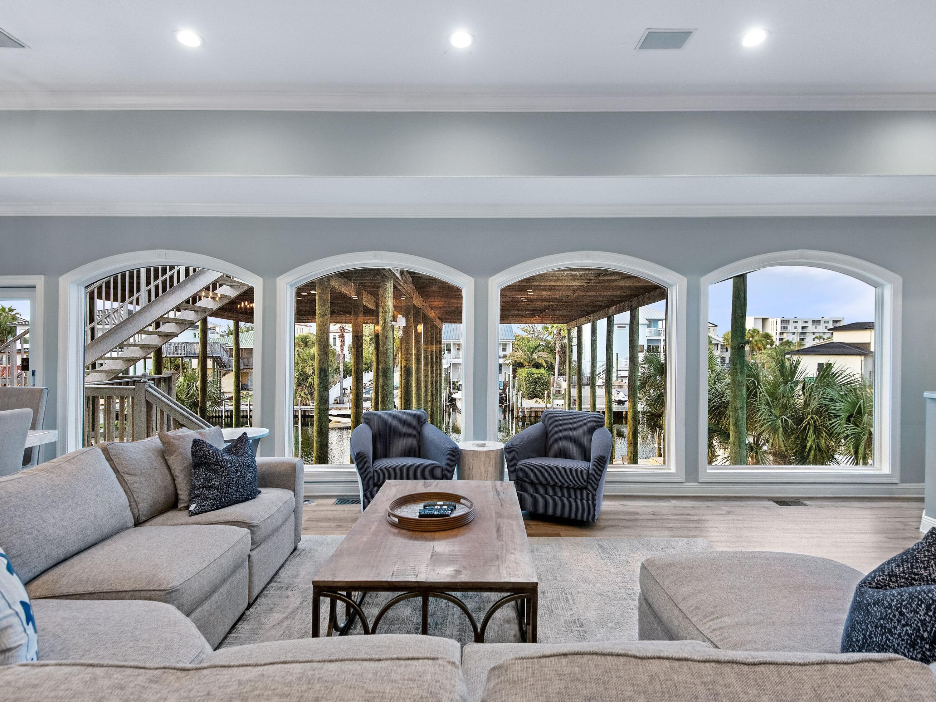 HOLIDAY ISLE - Residential