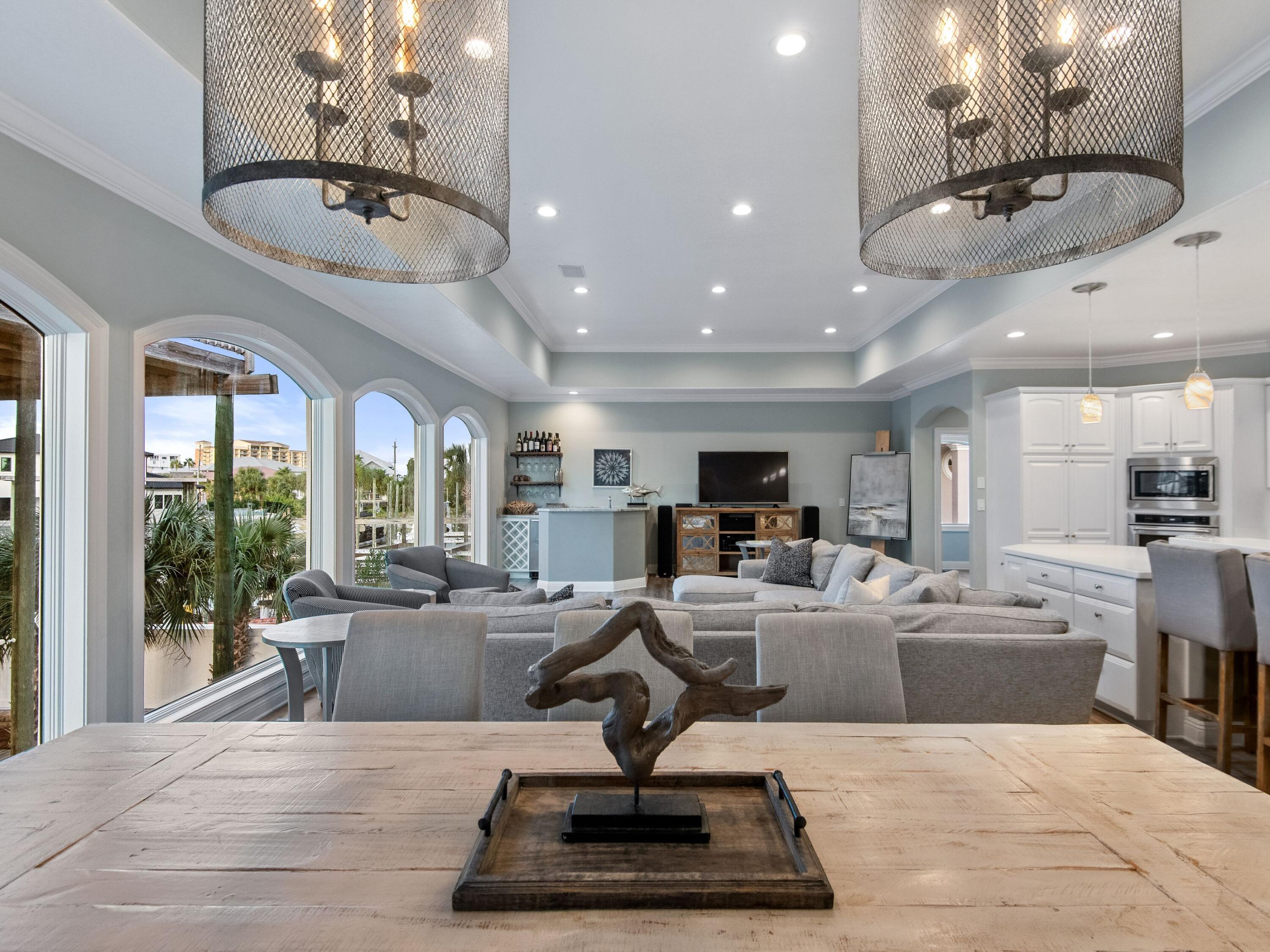 HOLIDAY ISLE - Residential