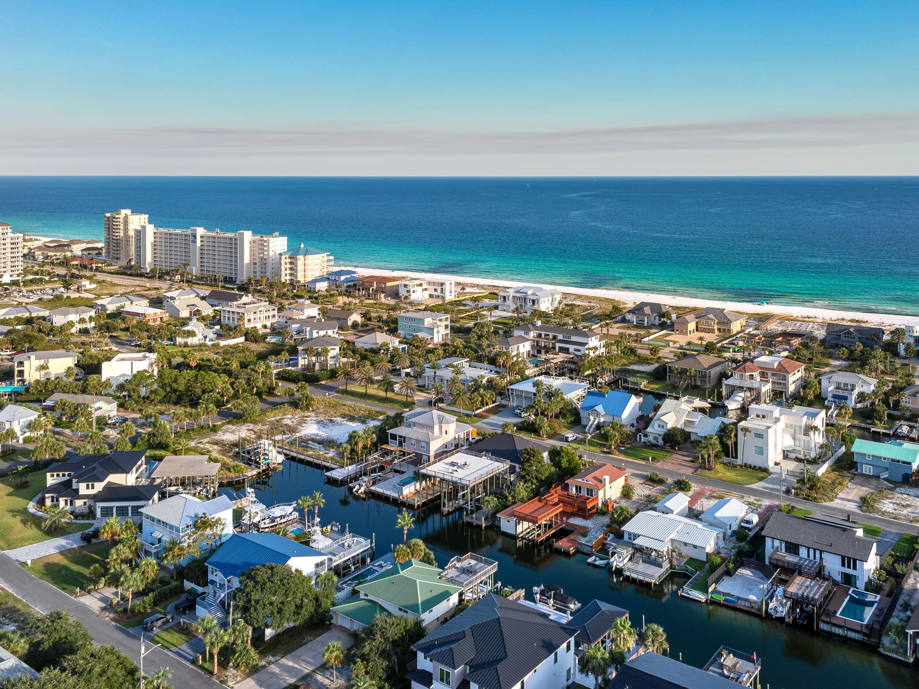 HOLIDAY ISLE - Residential
