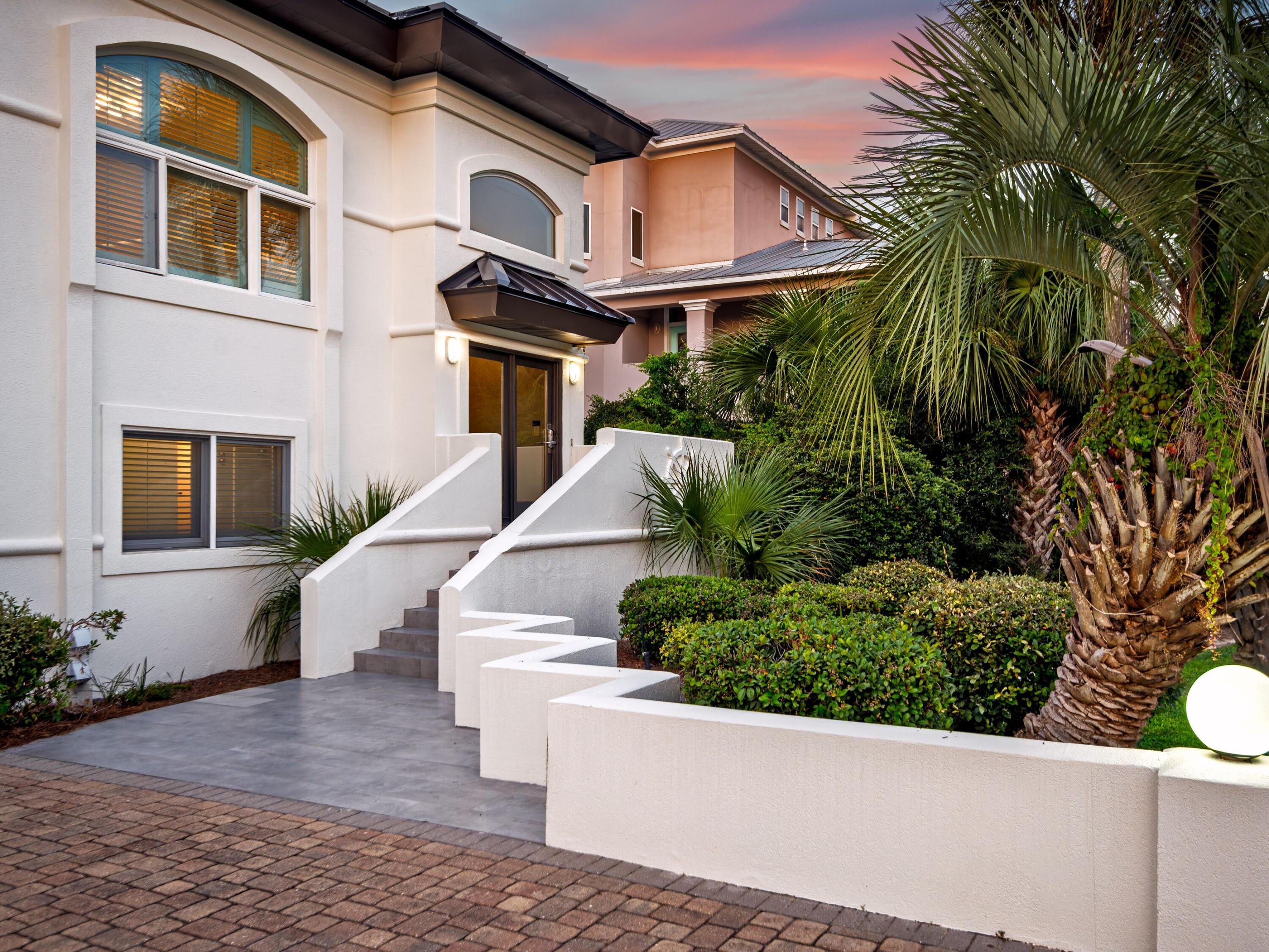 HOLIDAY ISLE - Residential