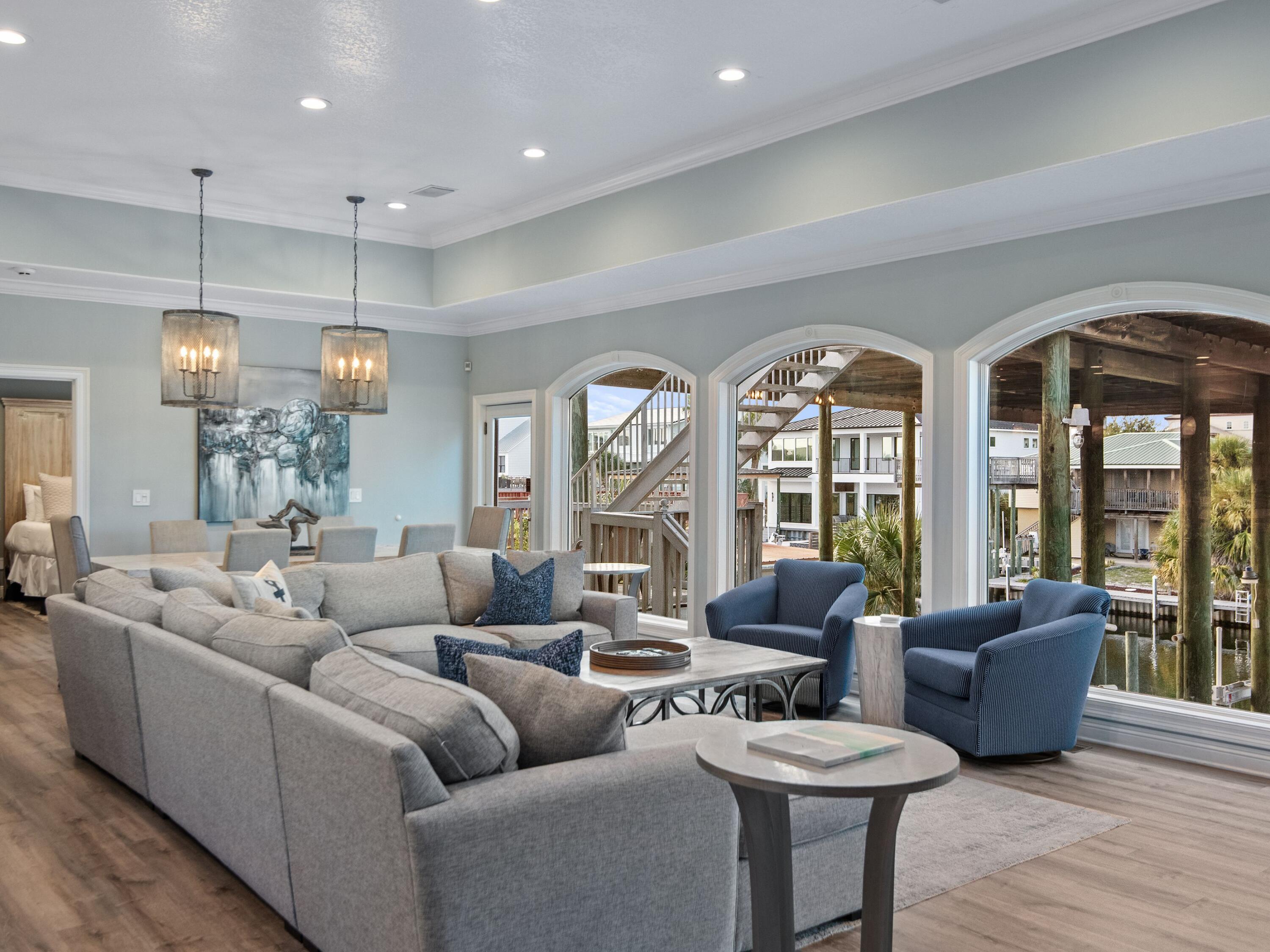 HOLIDAY ISLE - Residential