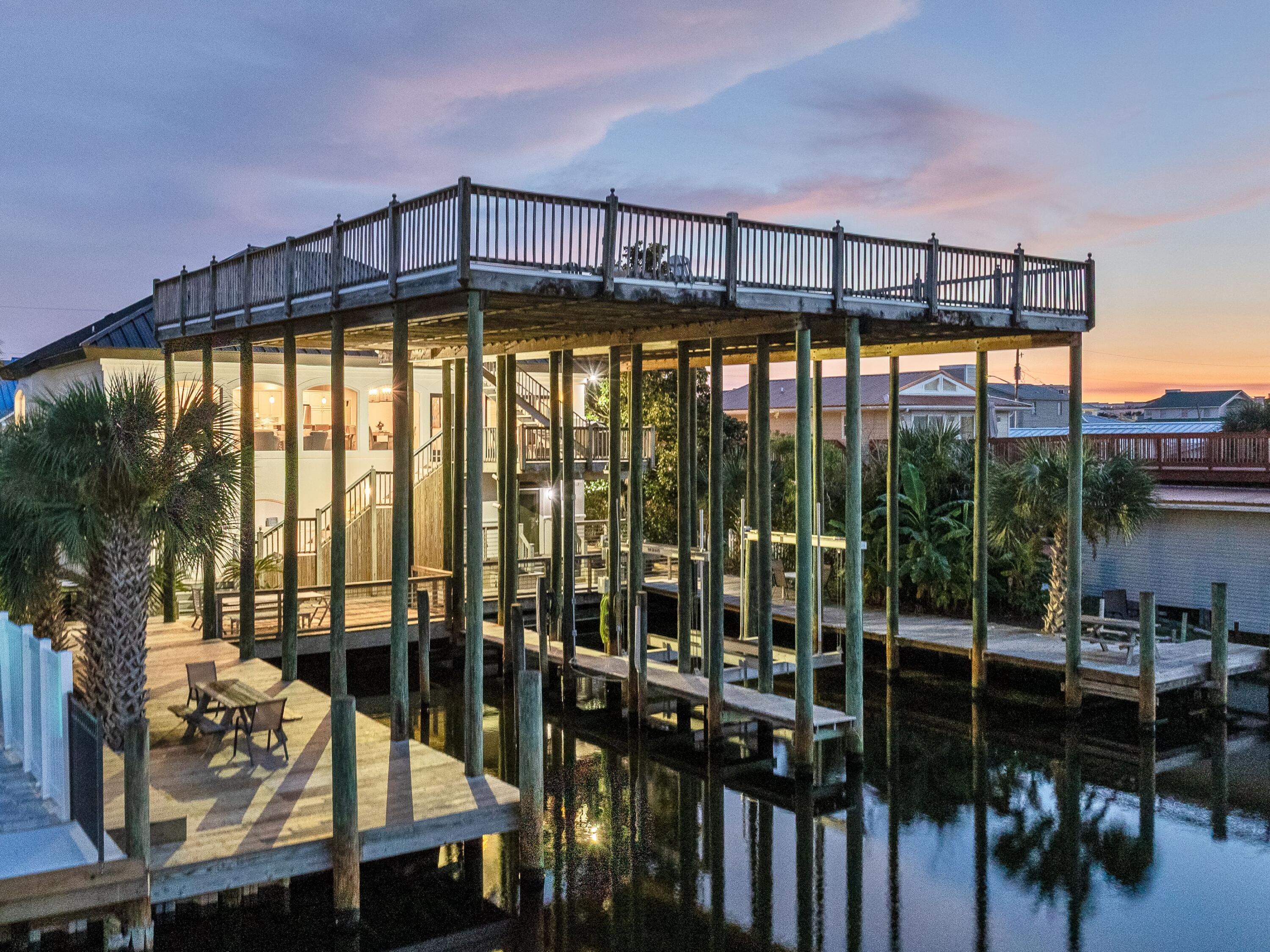 HOLIDAY ISLE - Residential