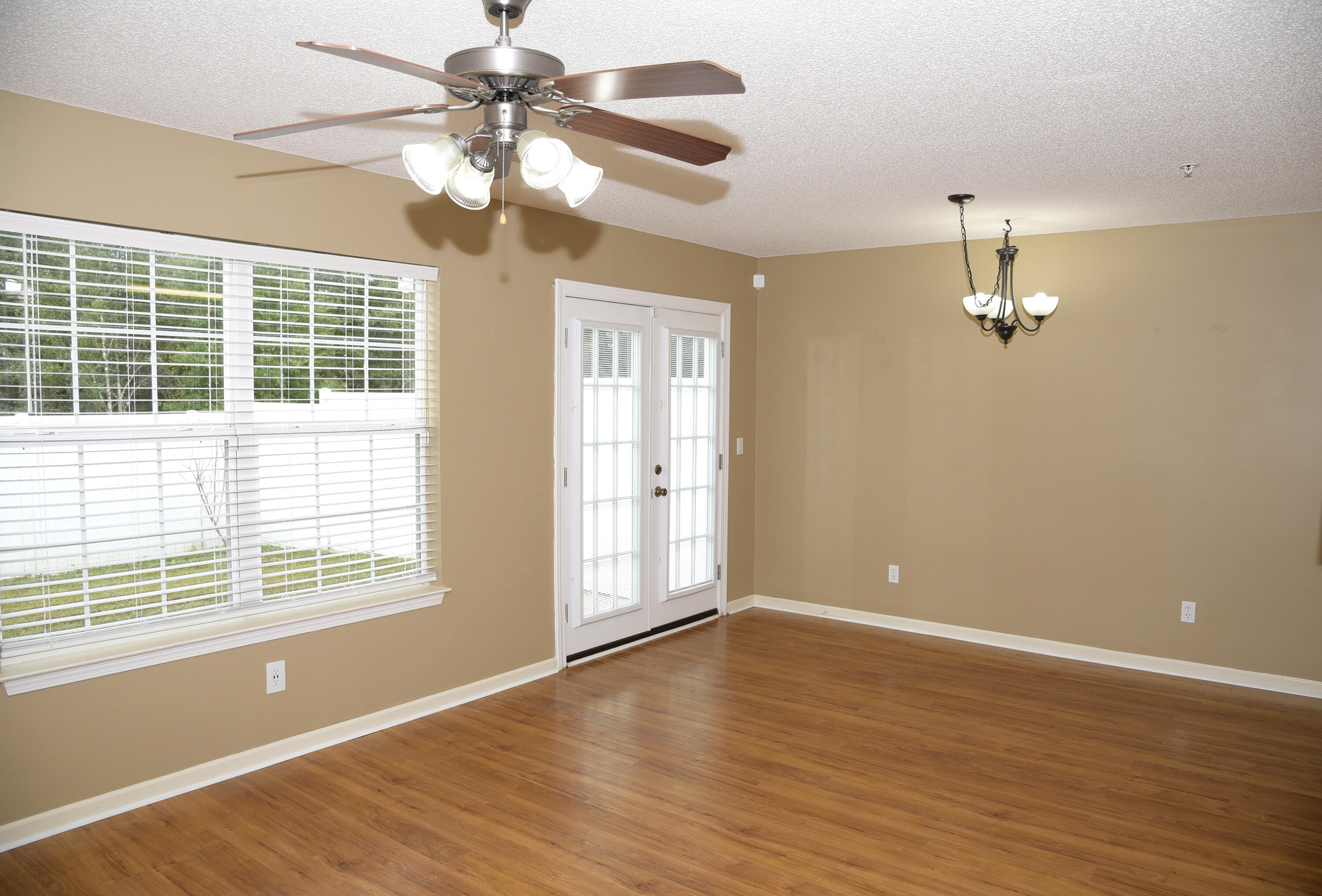 ROLLING PINES - Residential Lease