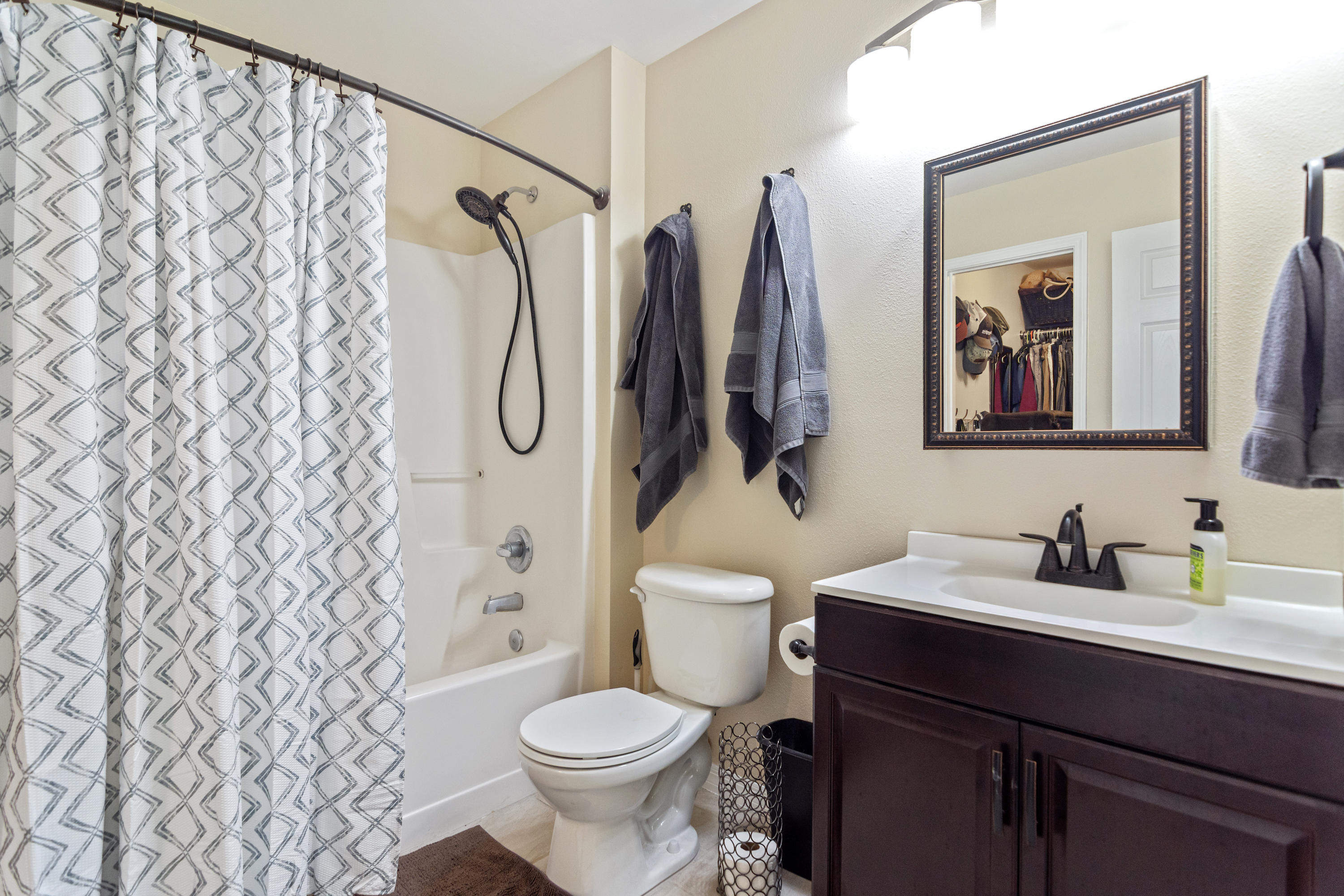 FOXWORTH ESTATES PH 2 - Residential