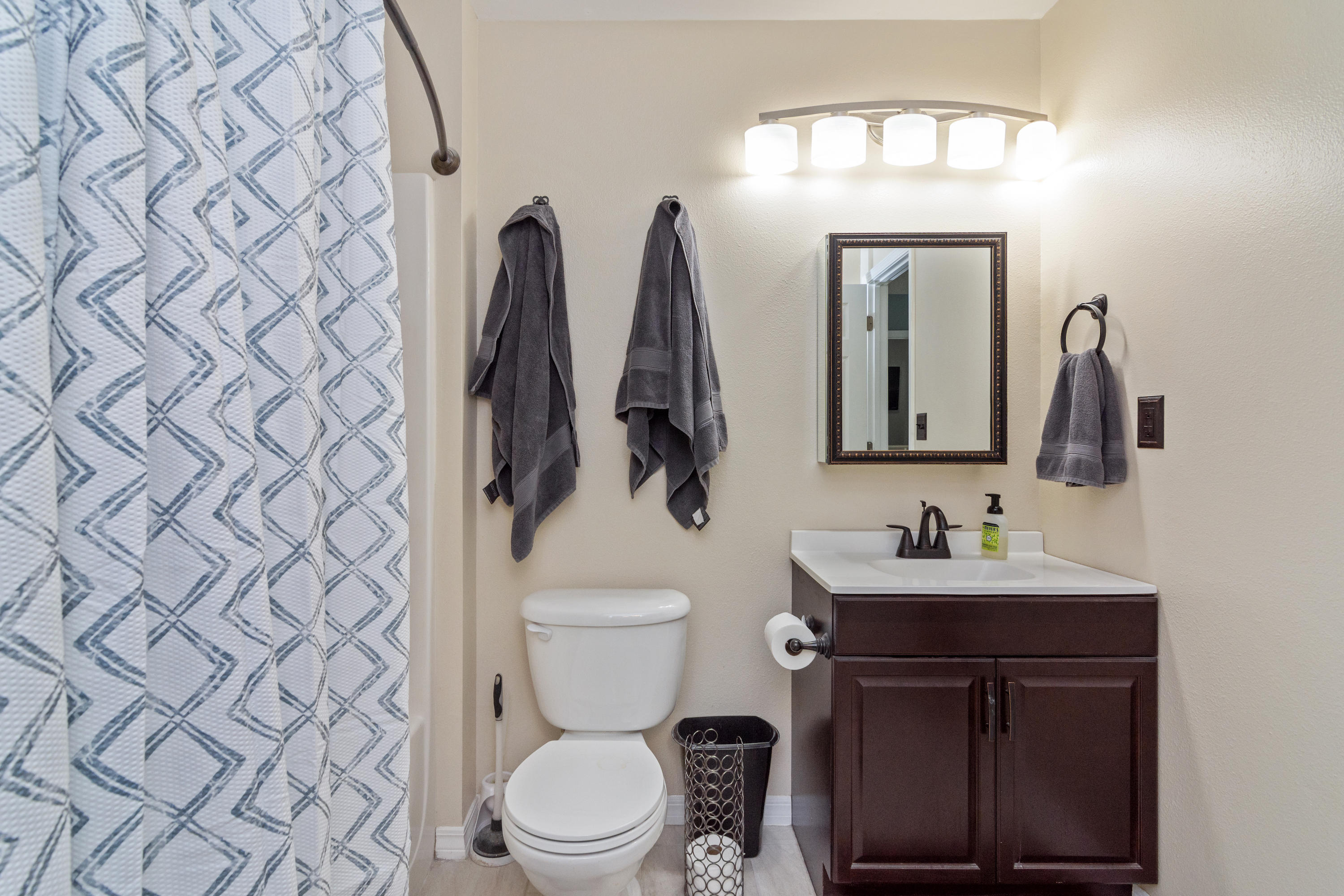 FOXWORTH ESTATES PH 2 - Residential