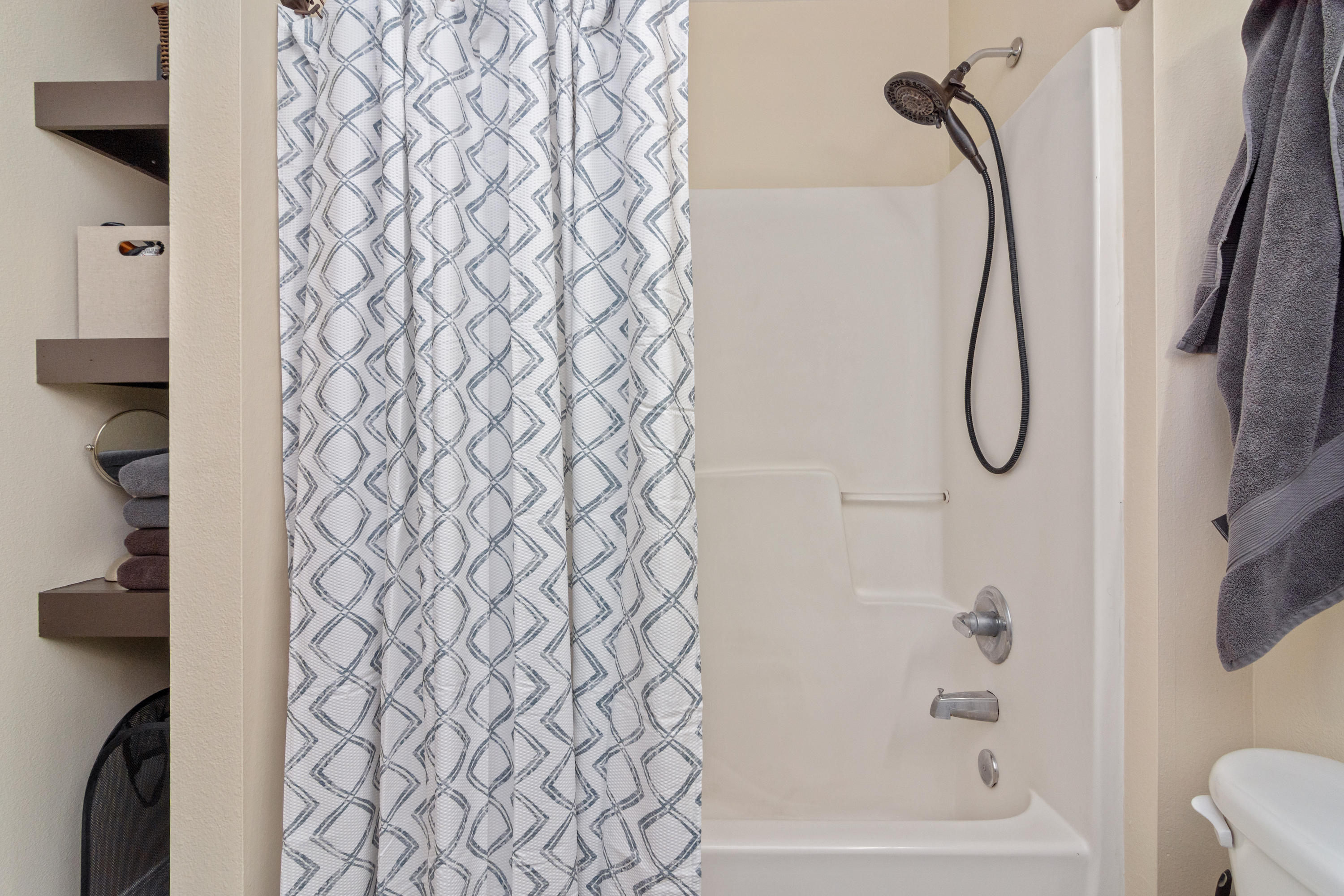 FOXWORTH ESTATES PH 2 - Residential