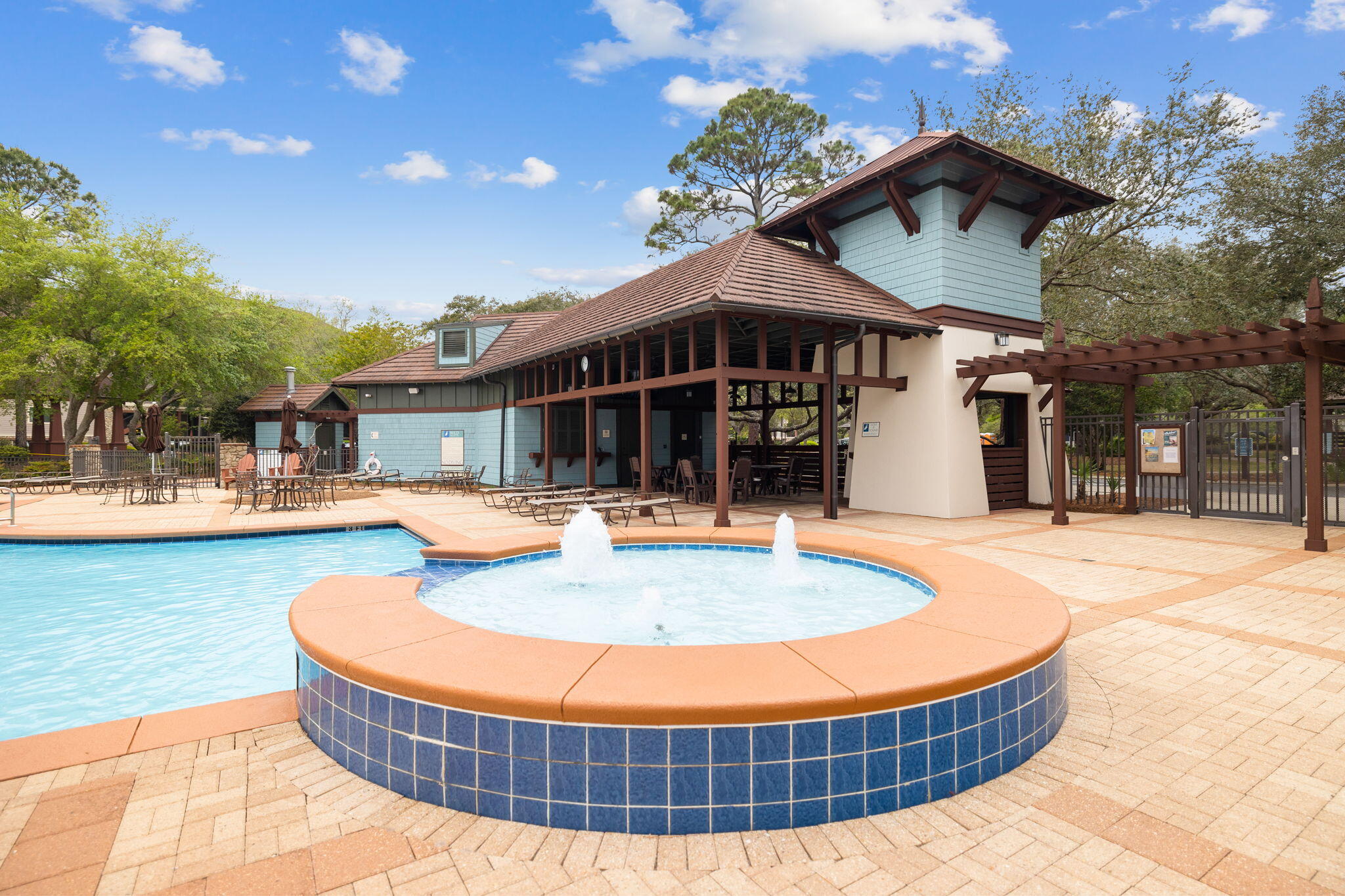 WILD HERON - Residential