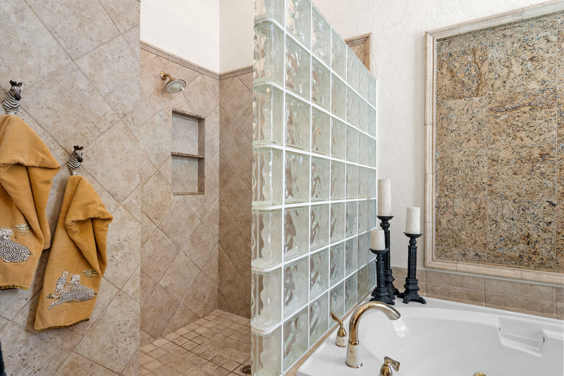 EMERALD BAY PH 1A - Residential