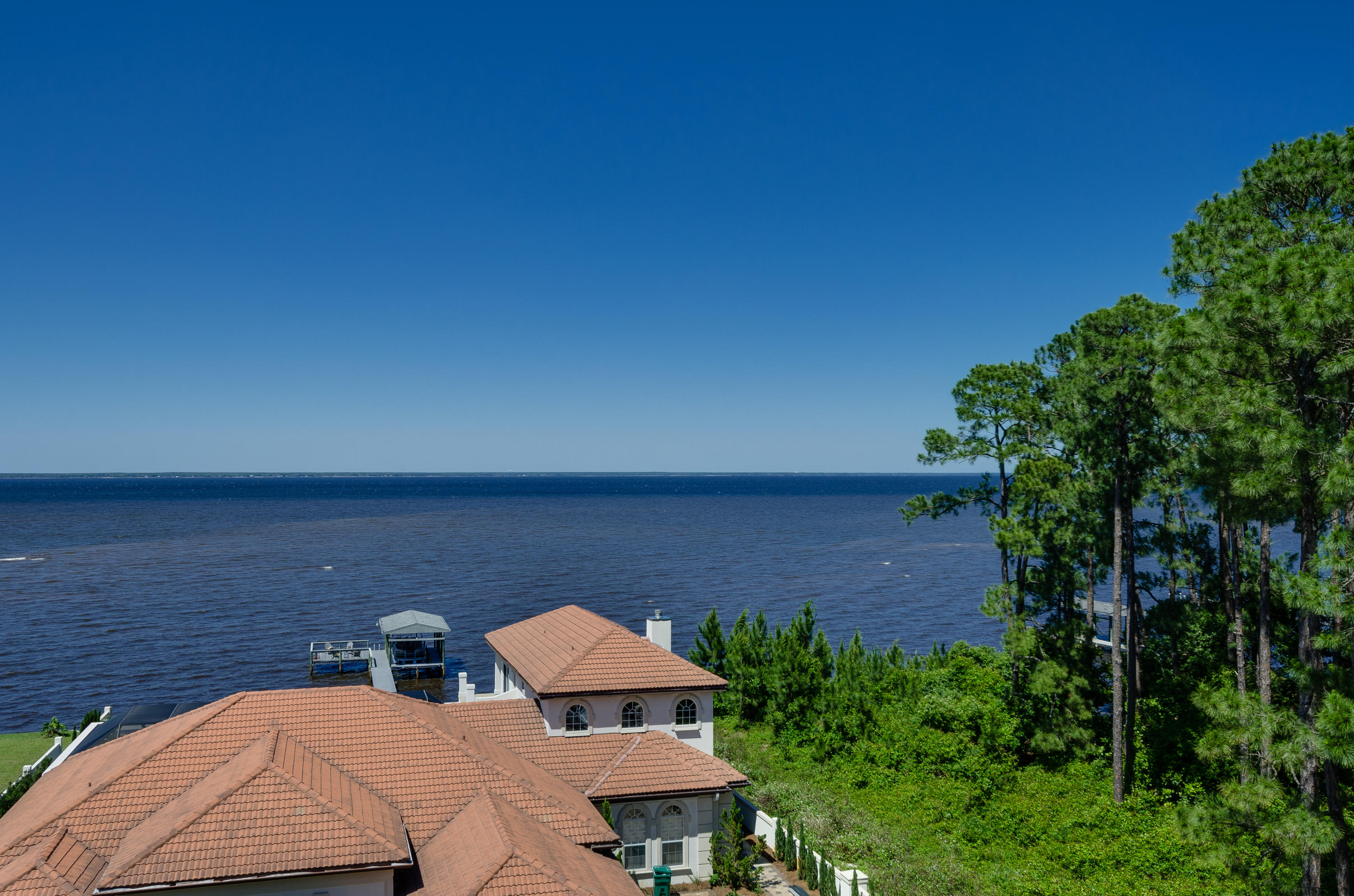 HOLIDAY SHORES ESTATES - Land