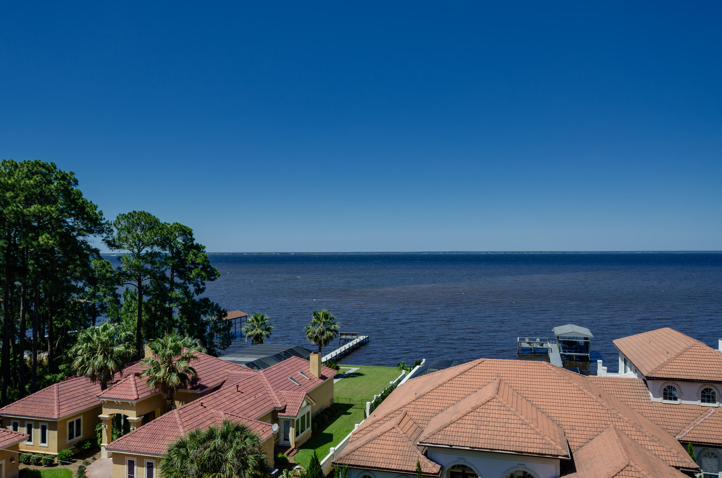 HOLIDAY SHORES ESTATES - Land