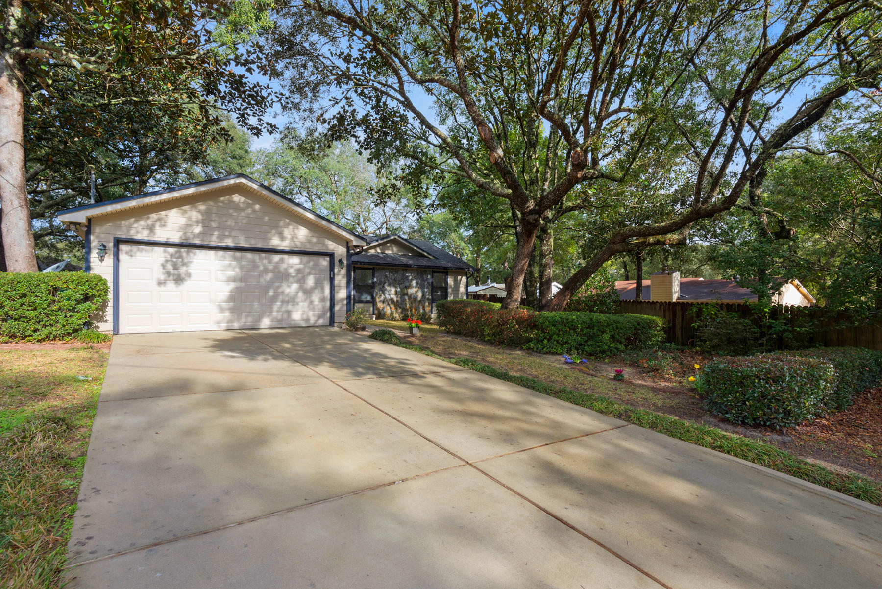 CREEKSIDE 4 - Residential