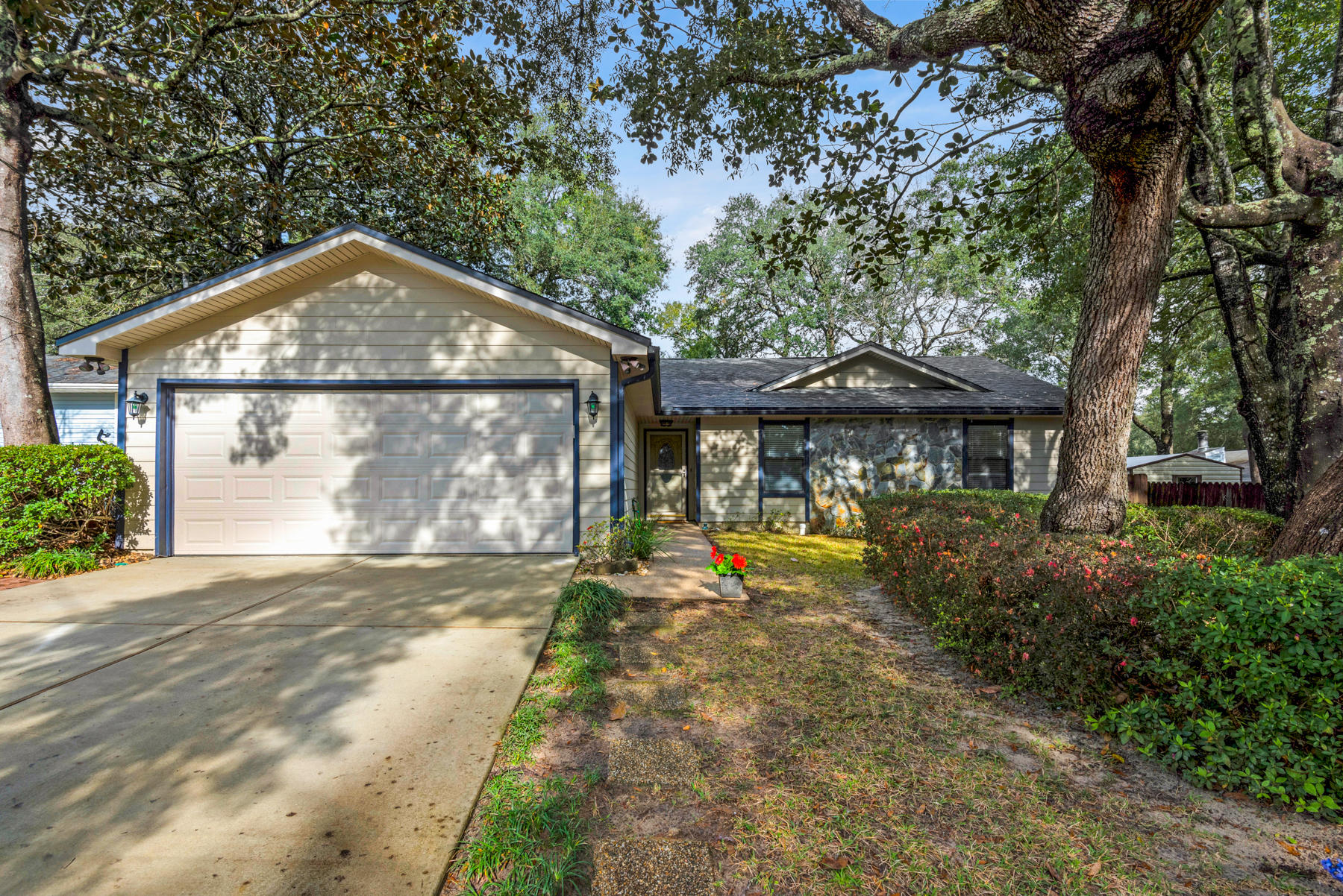 CREEKSIDE 4 - Residential