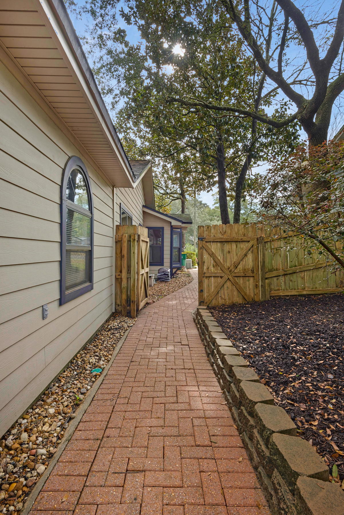 CREEKSIDE 4 - Residential